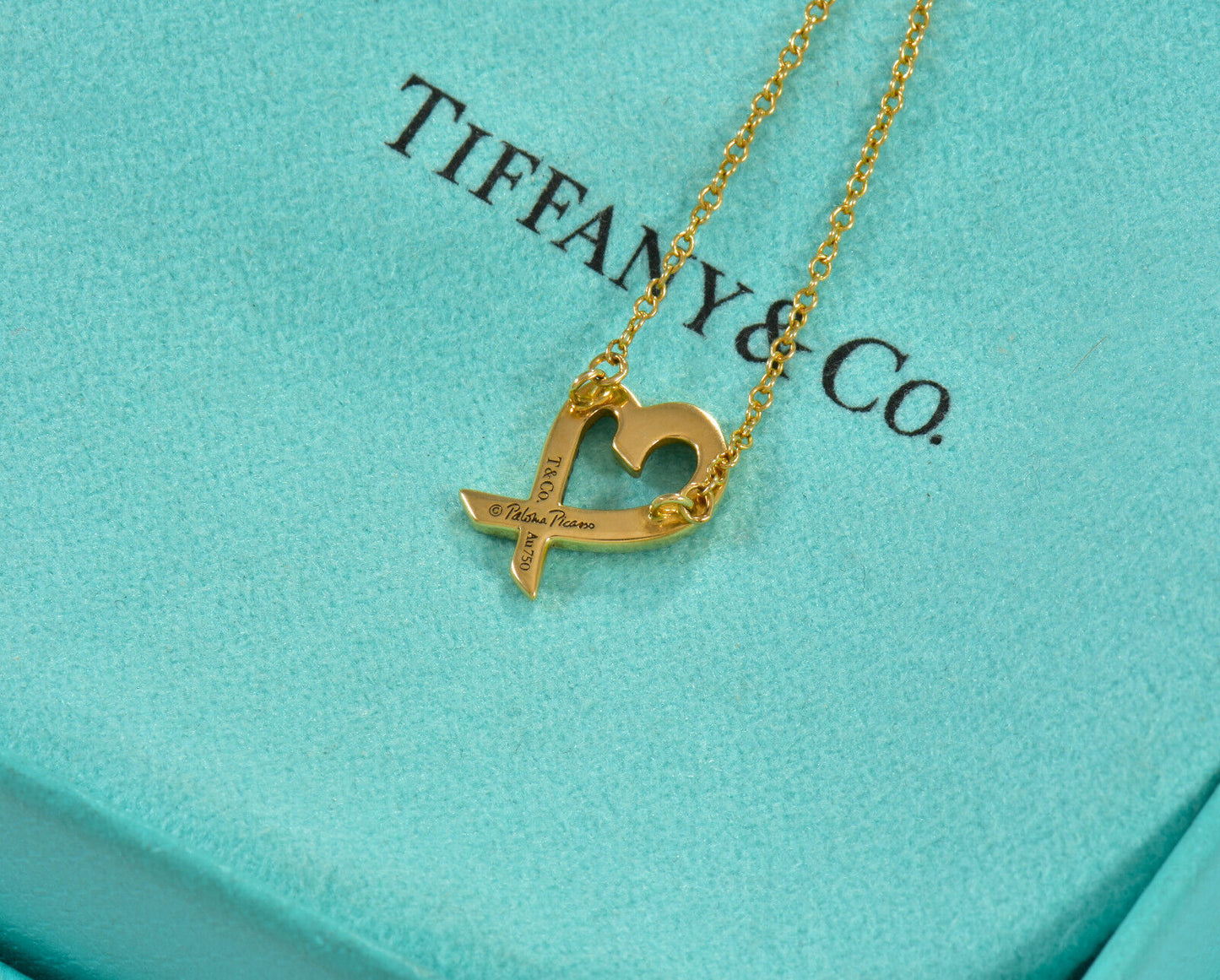 Tiffany & Co 18K Gold Paloma Picasso Loving Heart Pendant 17" Necklace in Box