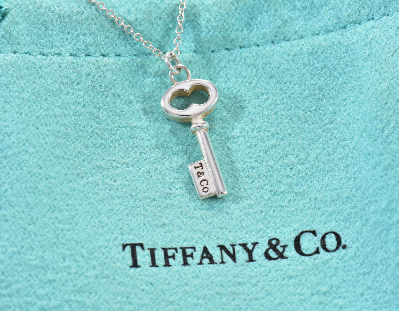 Tiffany & Co Silver Mini 20mm Oval Key Pendant 16.25" Chain Necklace in Pouch