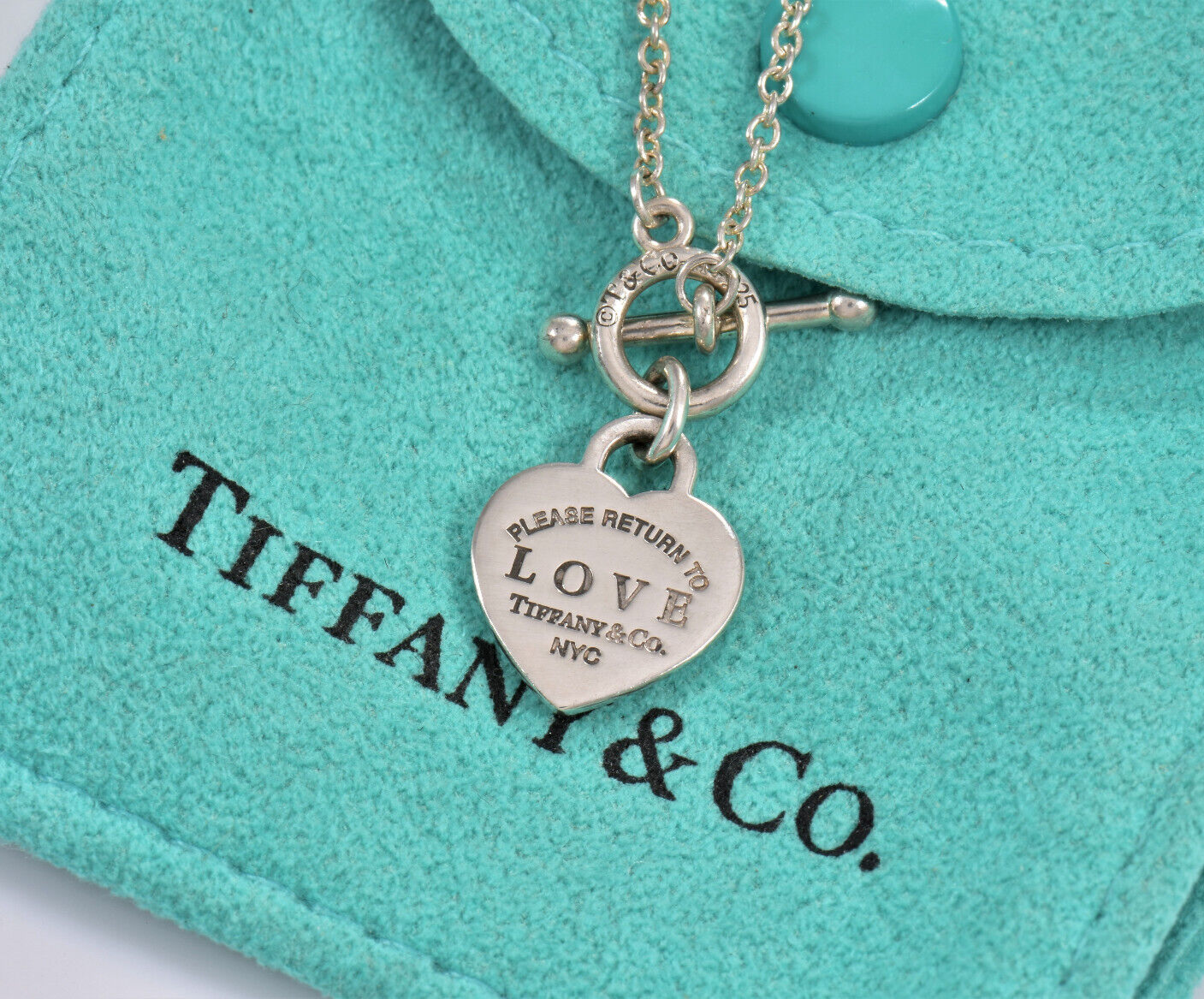 6.75" Return To Tiffany & Co Silver Blue Enamel Heart Charm Toggle Bracelet Box