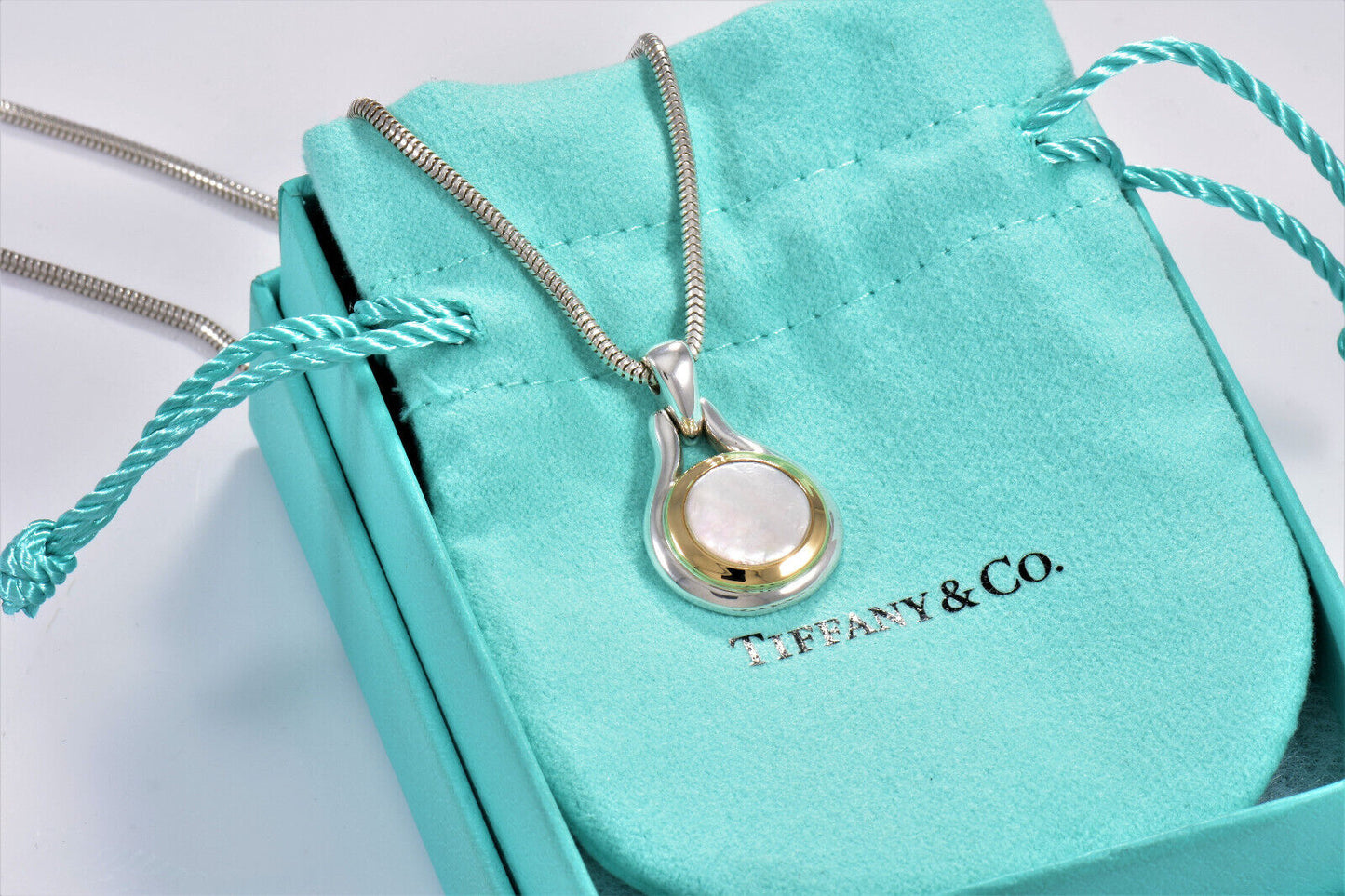 TTiffany & Co 18K Gold Silver Mother Pearl Pendant Snake Chain Necklace in Box