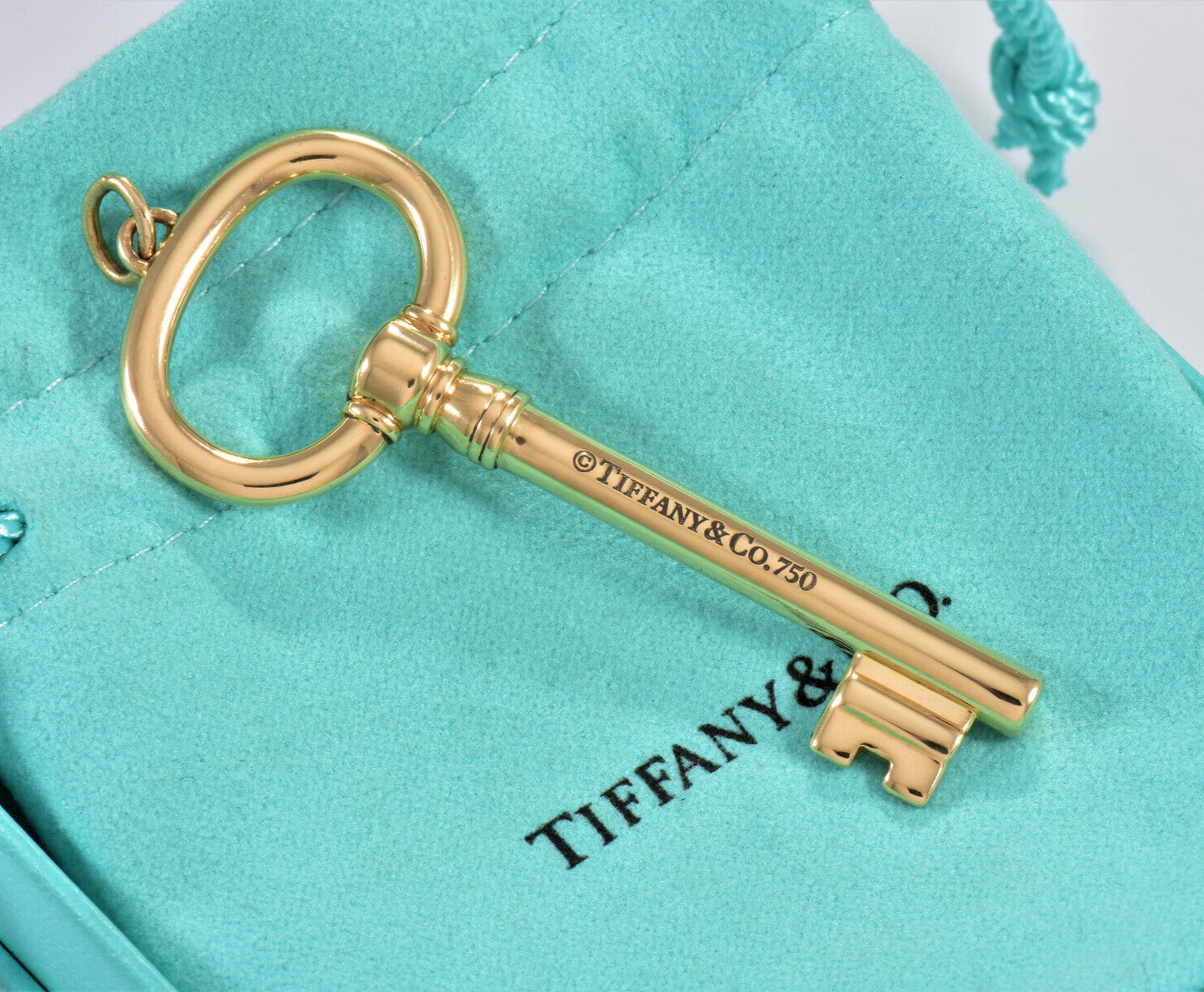 Tiffany & Co 18K Yellow Gold 2.5" Oval Key Pendant for Necklace Bracelet Charm