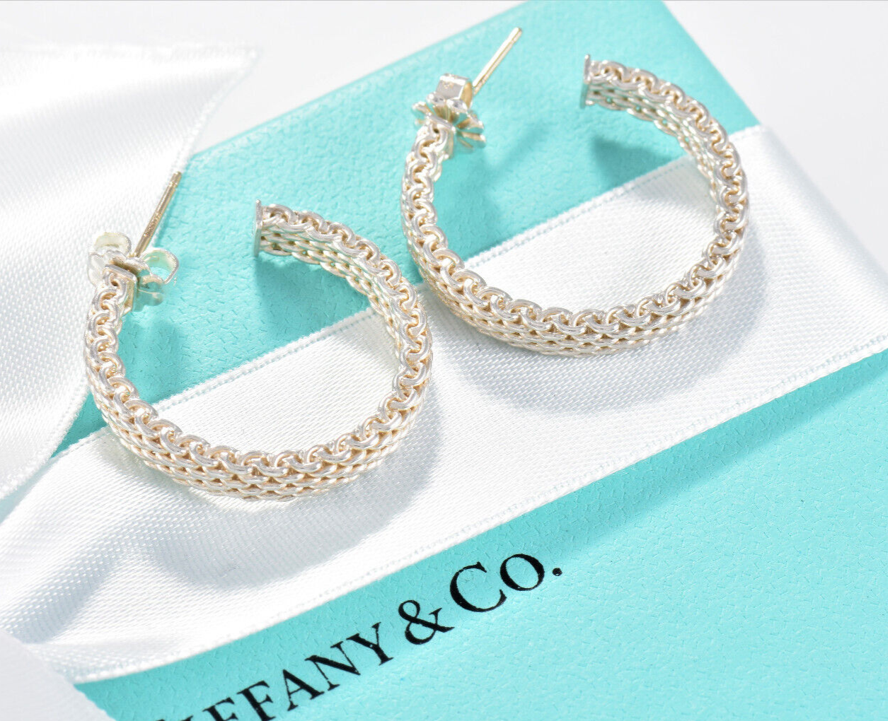 Tiffany & Co Sterling Silver Medium 25mm Mesh Hoop Earrings in Box Narrow Rare