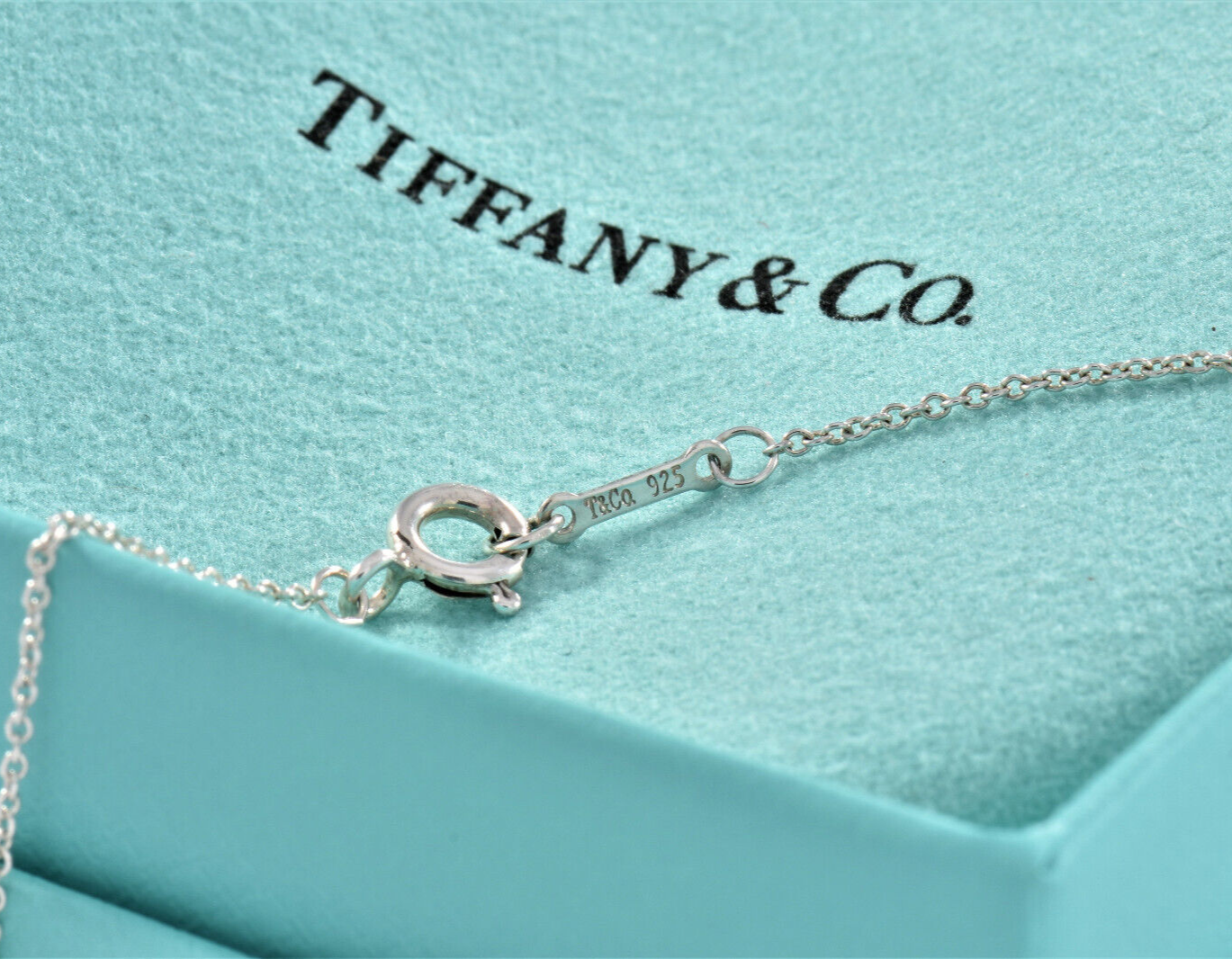 Tiffany & Co Silver Paloma Picasso Dove Pendant Necklace in Box Pouch Ribbon