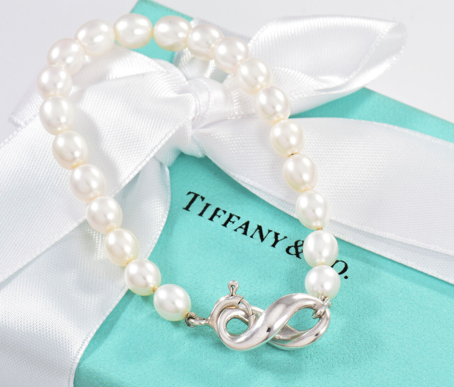 Vintage Tiffany & Co Silver Pearl Bead Infinity Charm Bracelet 7.65" in Pouch