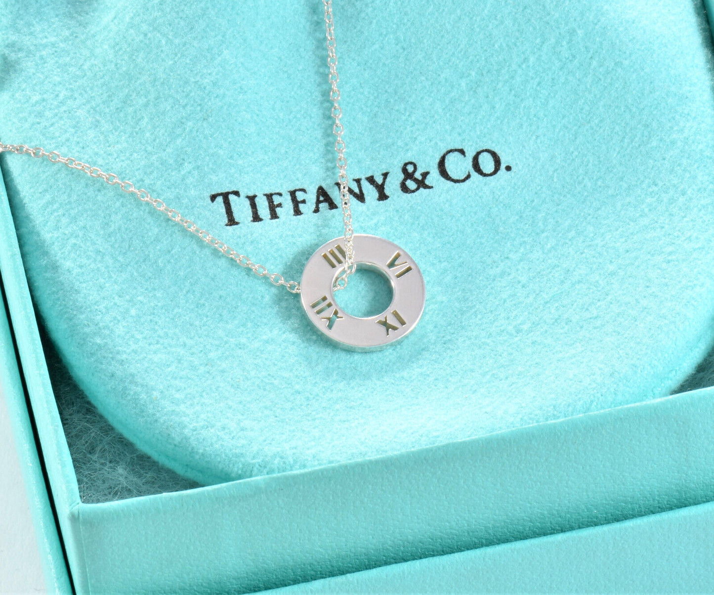 Tiffany & Co Sterling Silver Atlas Circle Pendant Necklace in Box Pouch Ribbon