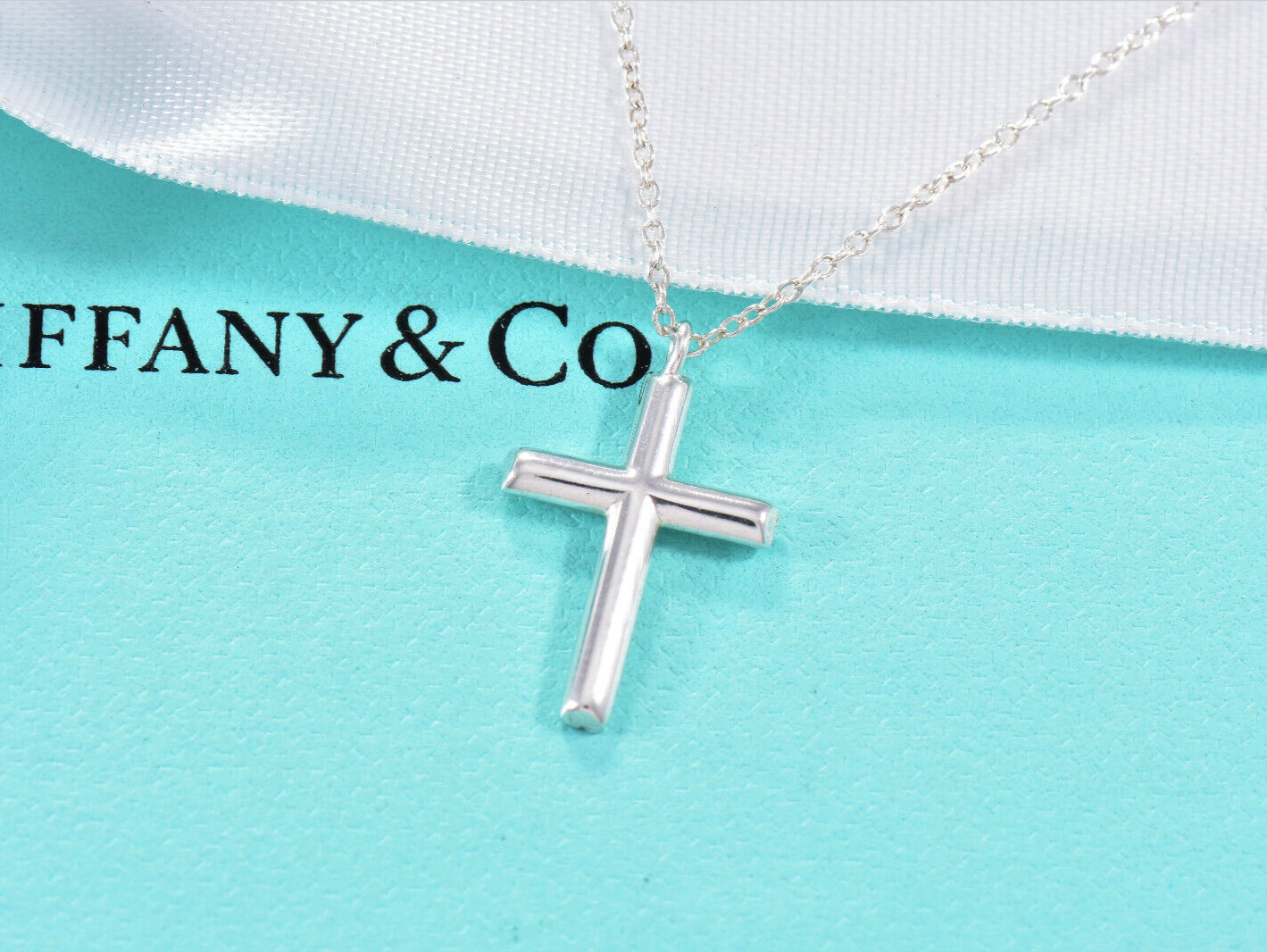 Tiffany & Co Paloma Picasso Thin Tenderness Cross Heart Pendant Necklace in Box