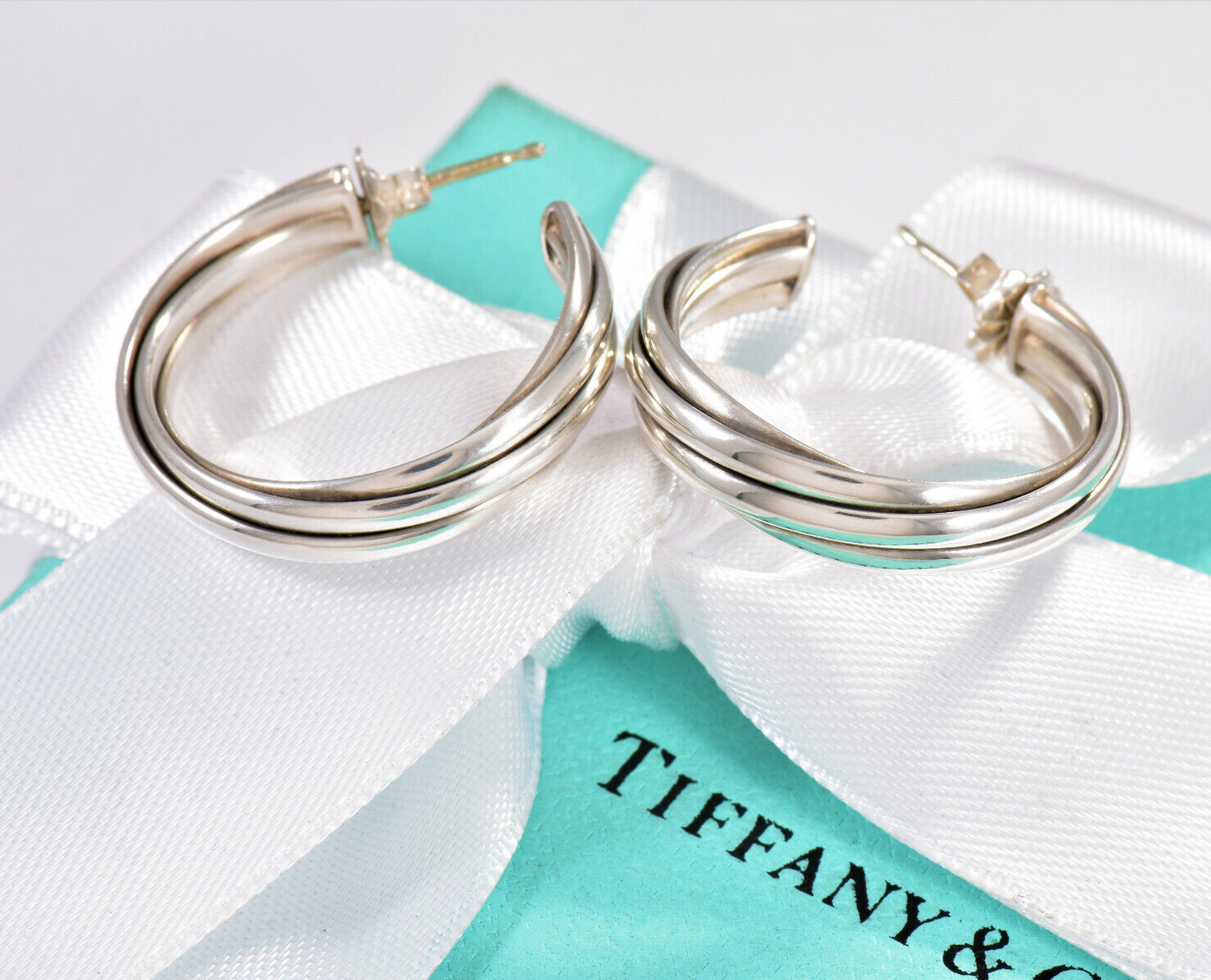 Tiffany & Co Silver Paloma Picasso 25mm Melody Hoop Earrings in Box Pouch Ribbon