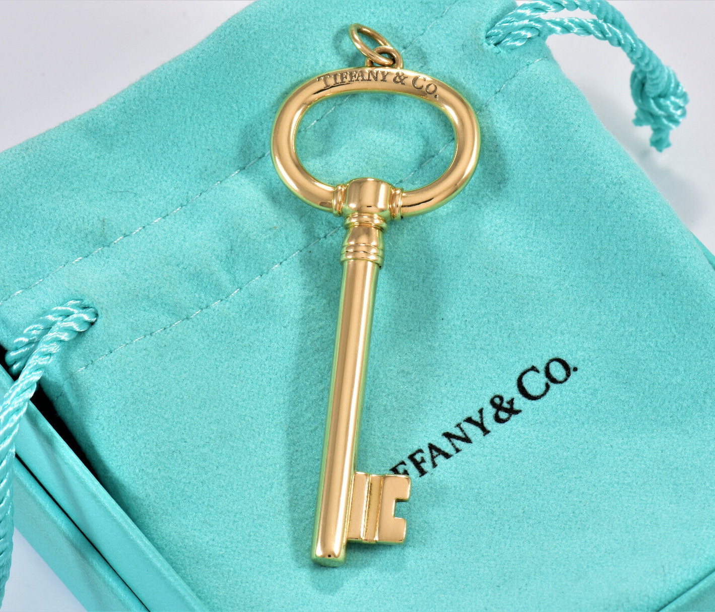 Tiffany & Co 18K Yellow Gold 2.5" Oval Key Pendant for Necklace Bracelet Charm