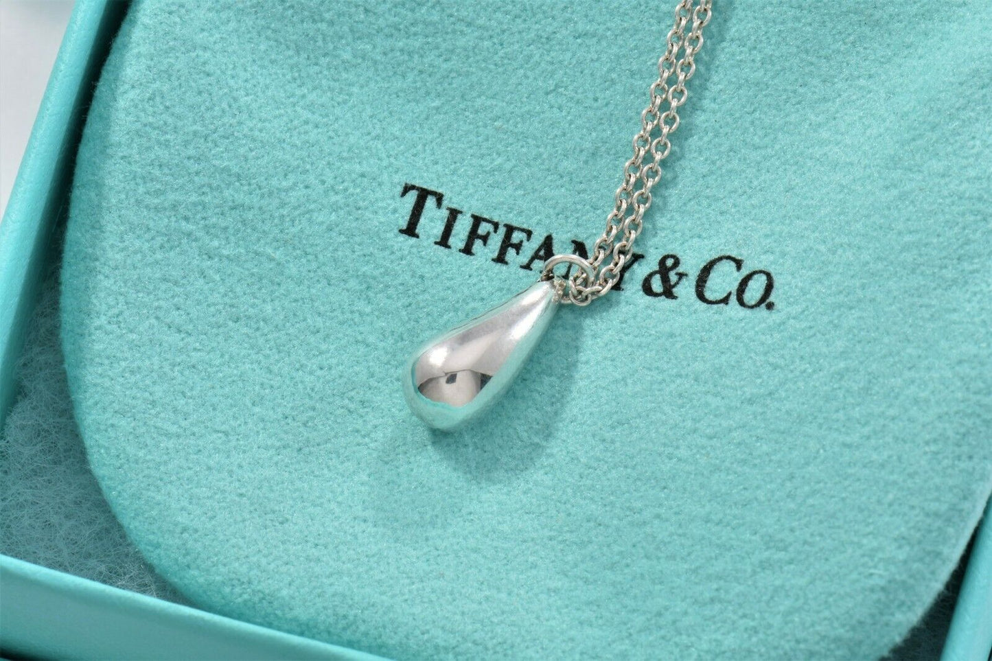 Tiffany & Co Silver Elsa Peretti Teardrop Pendant 17.25" Chain Necklace in Pouch