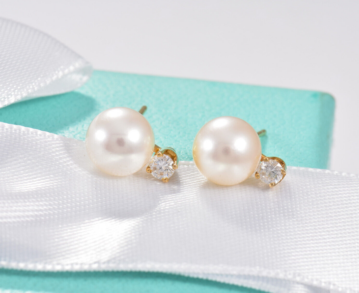 Tiffany & Co 18K Yellow Gold Diamond Pearl Stud Earrings in Box Pouch Rare Love