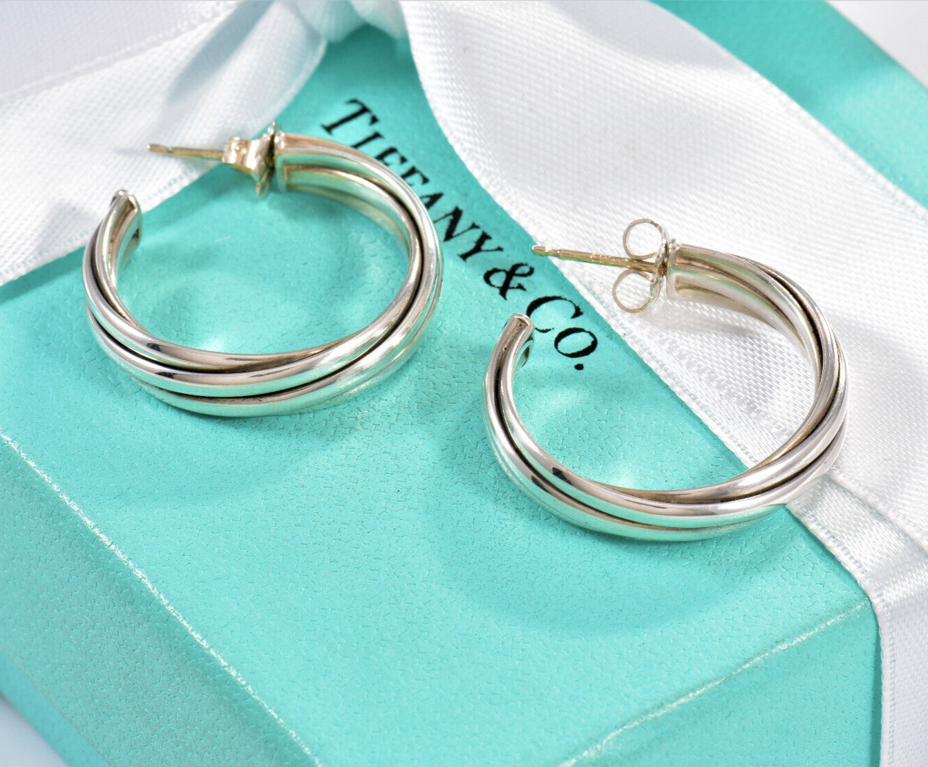 Tiffany & Co Silver Paloma Picasso 25mm Melody Hoop Earrings in Box Pouch Ribbon