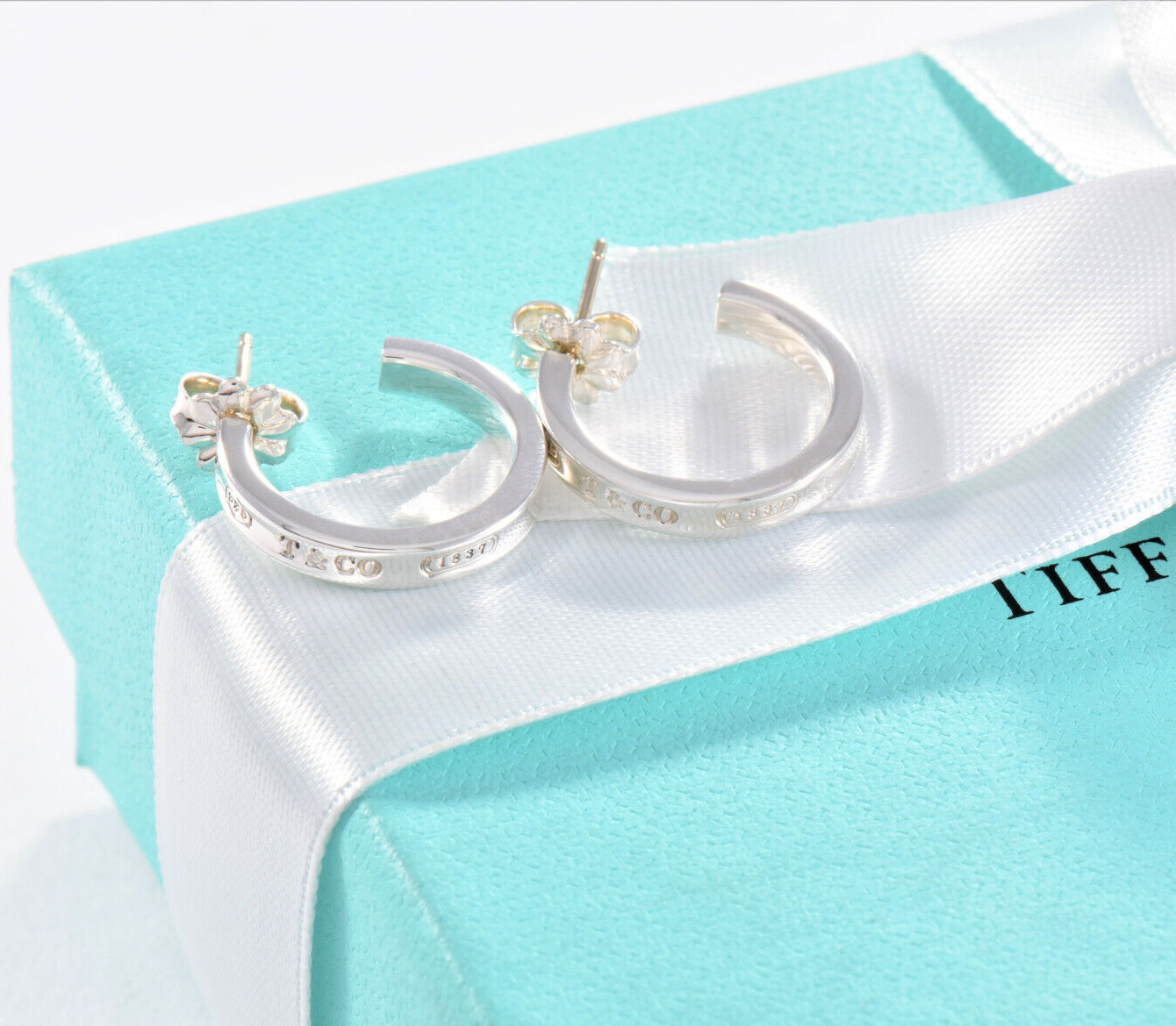 Tiffany & Co Sterling Silver Small 18mm 1837 Narrow Hoop Earrings Boxed 3mm Rare