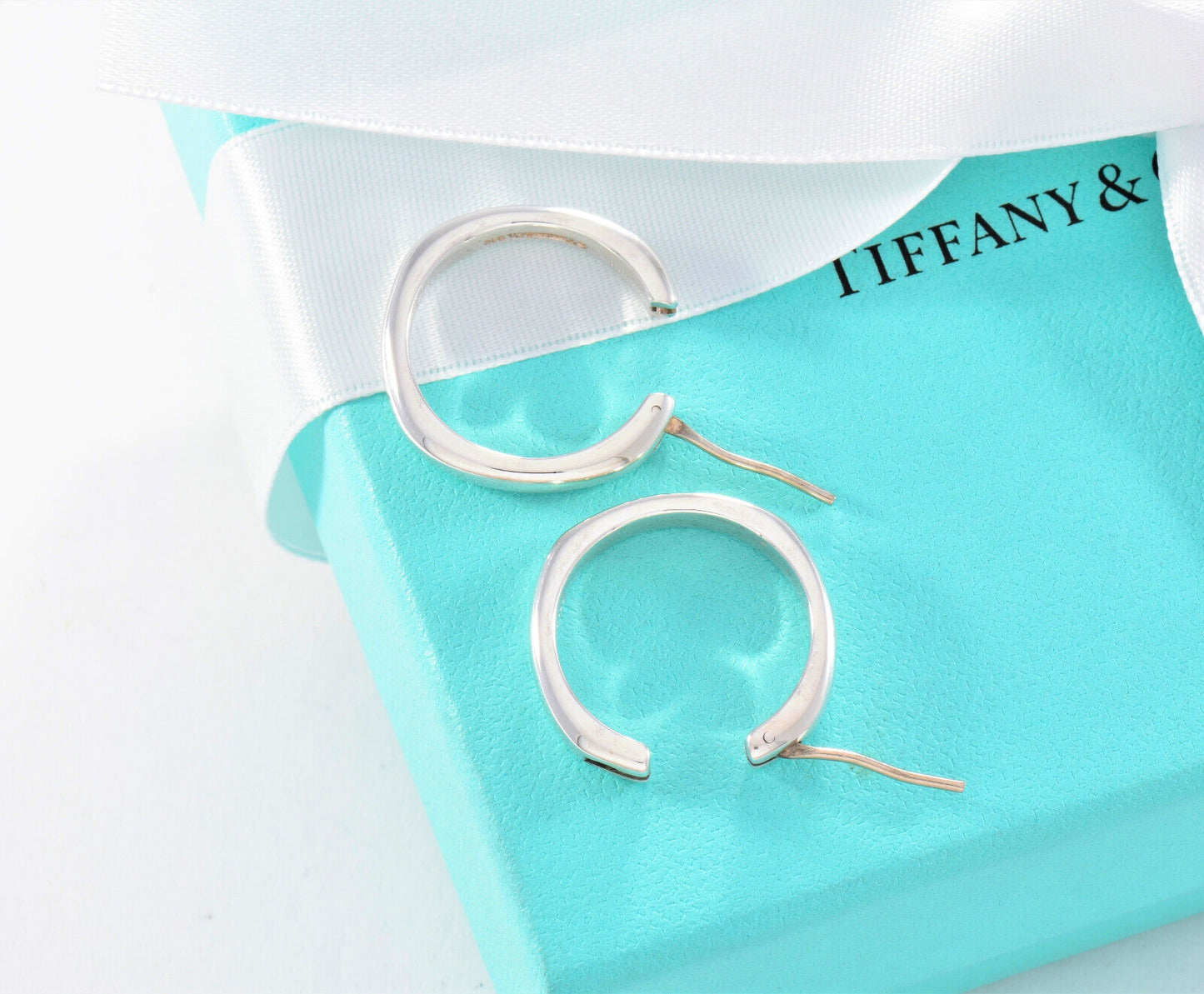 Tiffany & Co Silver Large 21mm Square Cushion Hoop Earrings in Box Pouch Ribbon