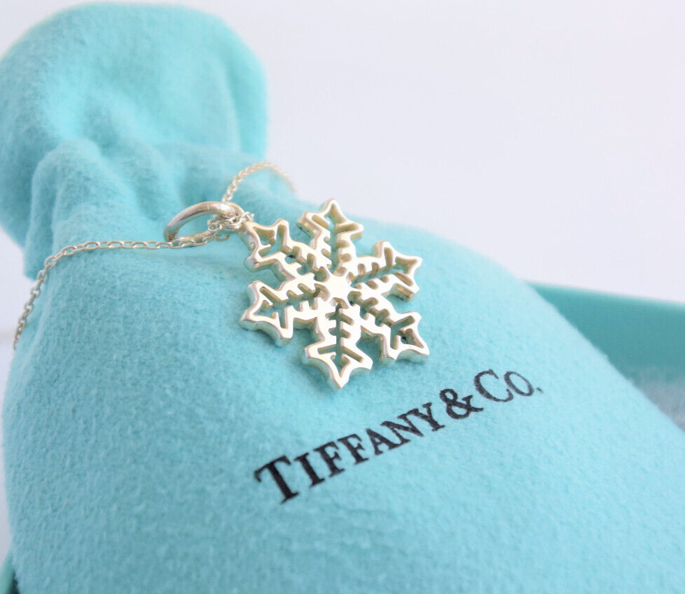 Tiffany & Co Sterling Silver Snowflake Pendant 16.25" Necklace in Box Pouch Rare