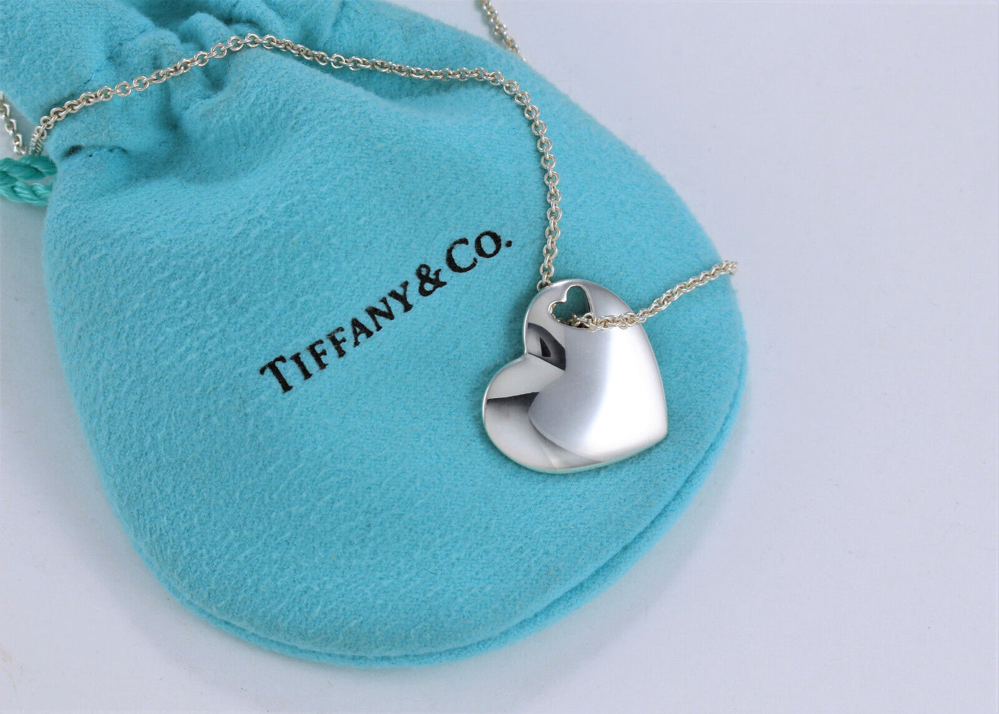 Tiffany & Co Silver Double Heart Cutout Pendant Necklace & Box Pouch Ribbon Puff