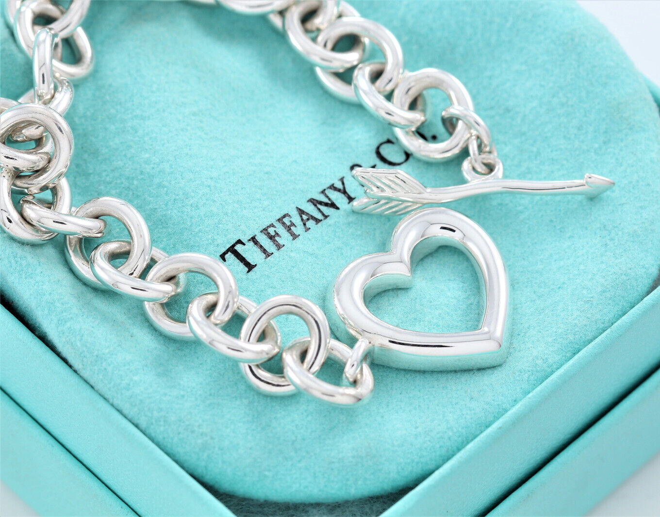 7.75" Vintage Tiffany & Co Sterling Silver Heart Arrow Toggle Chain Bracelet