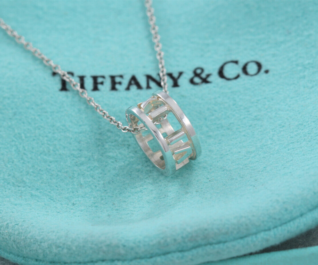 Tiffany & Co Sterling Silver Atlas Ring Circle Pendant Necklace in Pouch Stencil