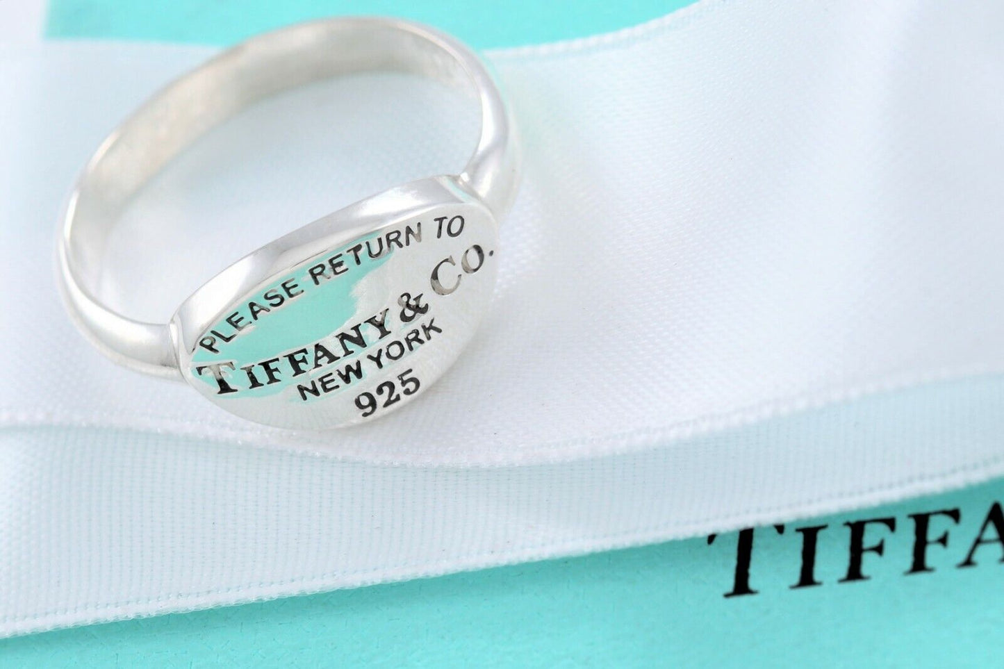 Size 8 Please Return To Tiffany & Co Silver Oval Signet Band Ring in Pouch Rare