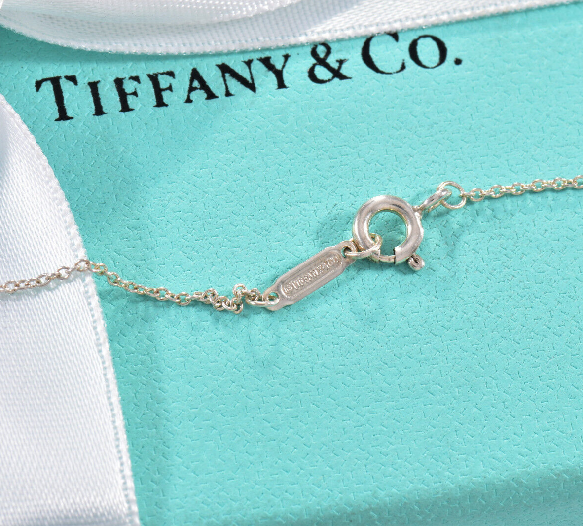 Tiffany & Co Sterling Silver Arrow Pendant 18" Necklace in Box Pouch Ribbon Rare