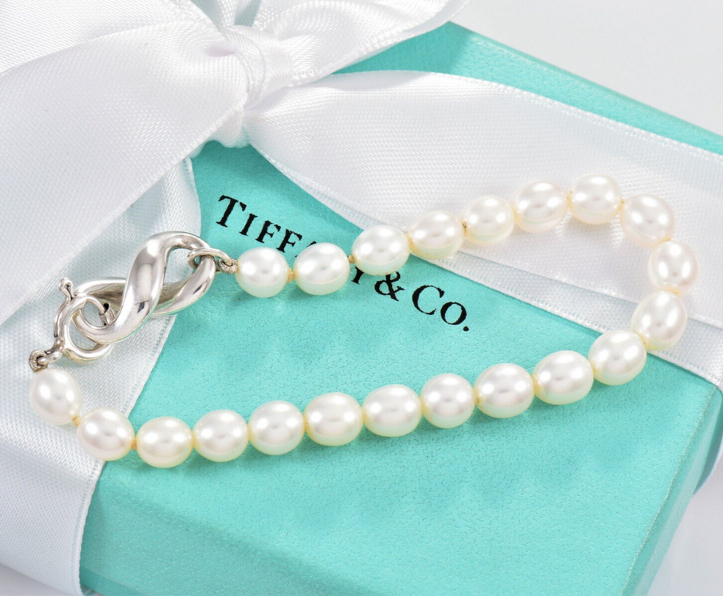 Vintage Tiffany & Co Silver Pearl Bead Infinity Charm Bracelet 7.65" in Pouch