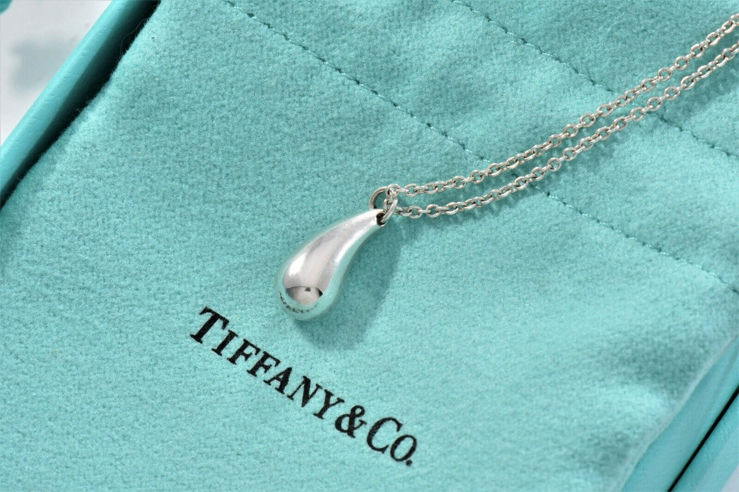 Tiffany & Co Silver Elsa Peretti Teardrop Pendant 17.25" Chain Necklace in Pouch