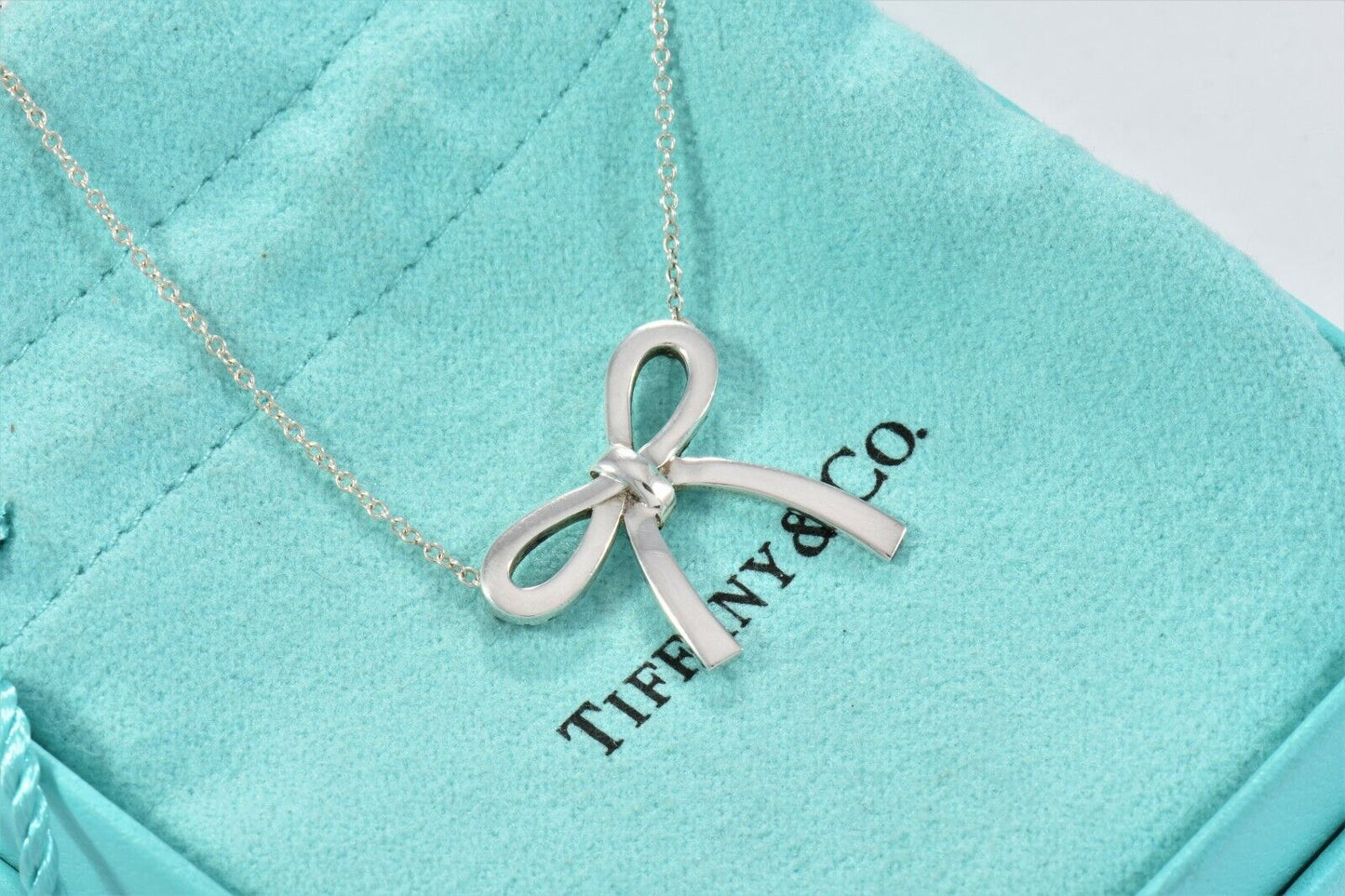 Tiffany & Co Sterling Silver Large Ribbon Bow Charm Pendant 16.2" Necklace Boxed