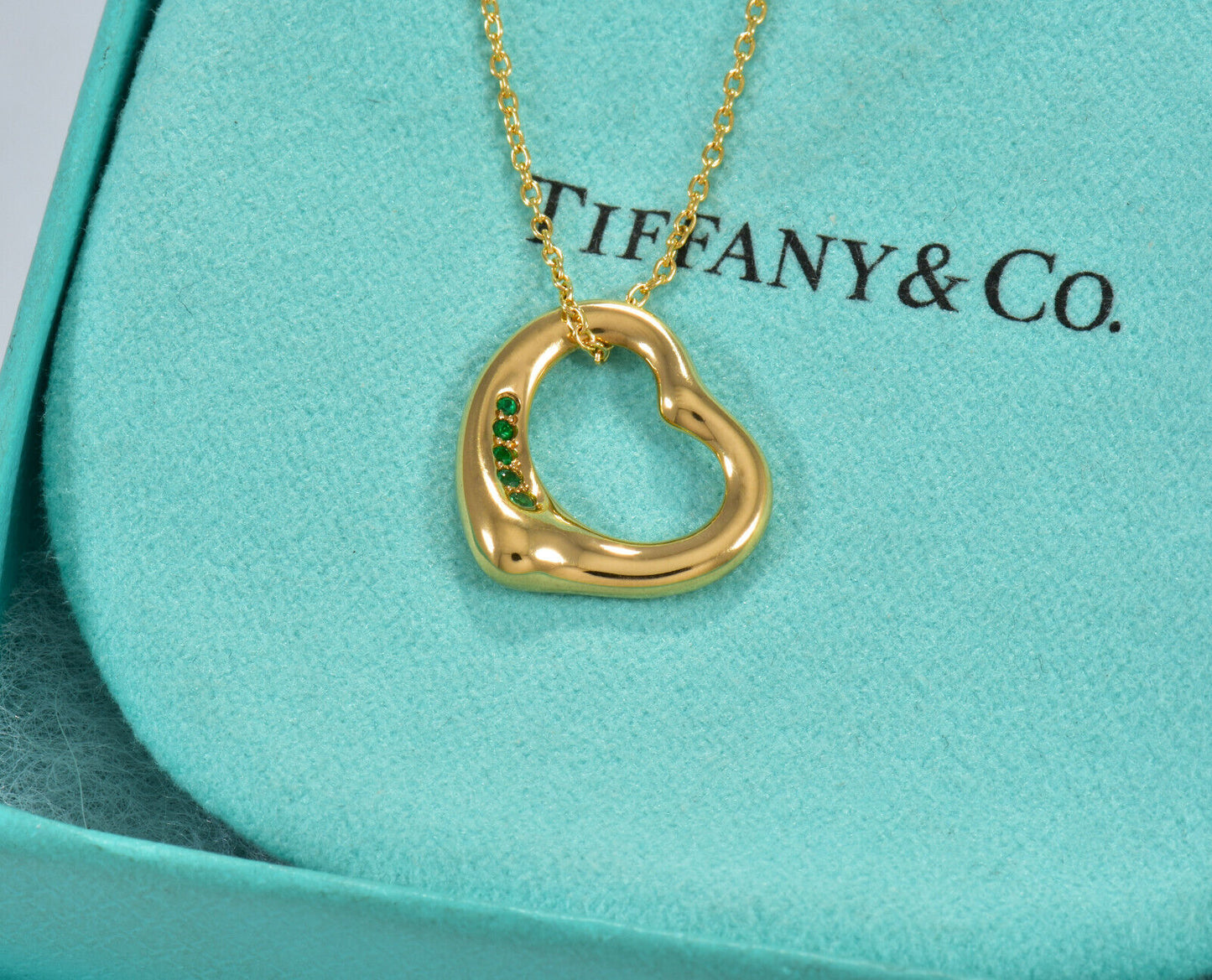 Tiffany & Co Emerald 18K Gold Elsa Peretti Open Heart Pendant 19.25" Necklace