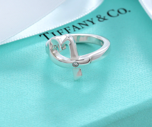 Size 5.5 Tiffany & Co Diamond Silver Paloma Picasso Loving Heart Ring Box Pouch