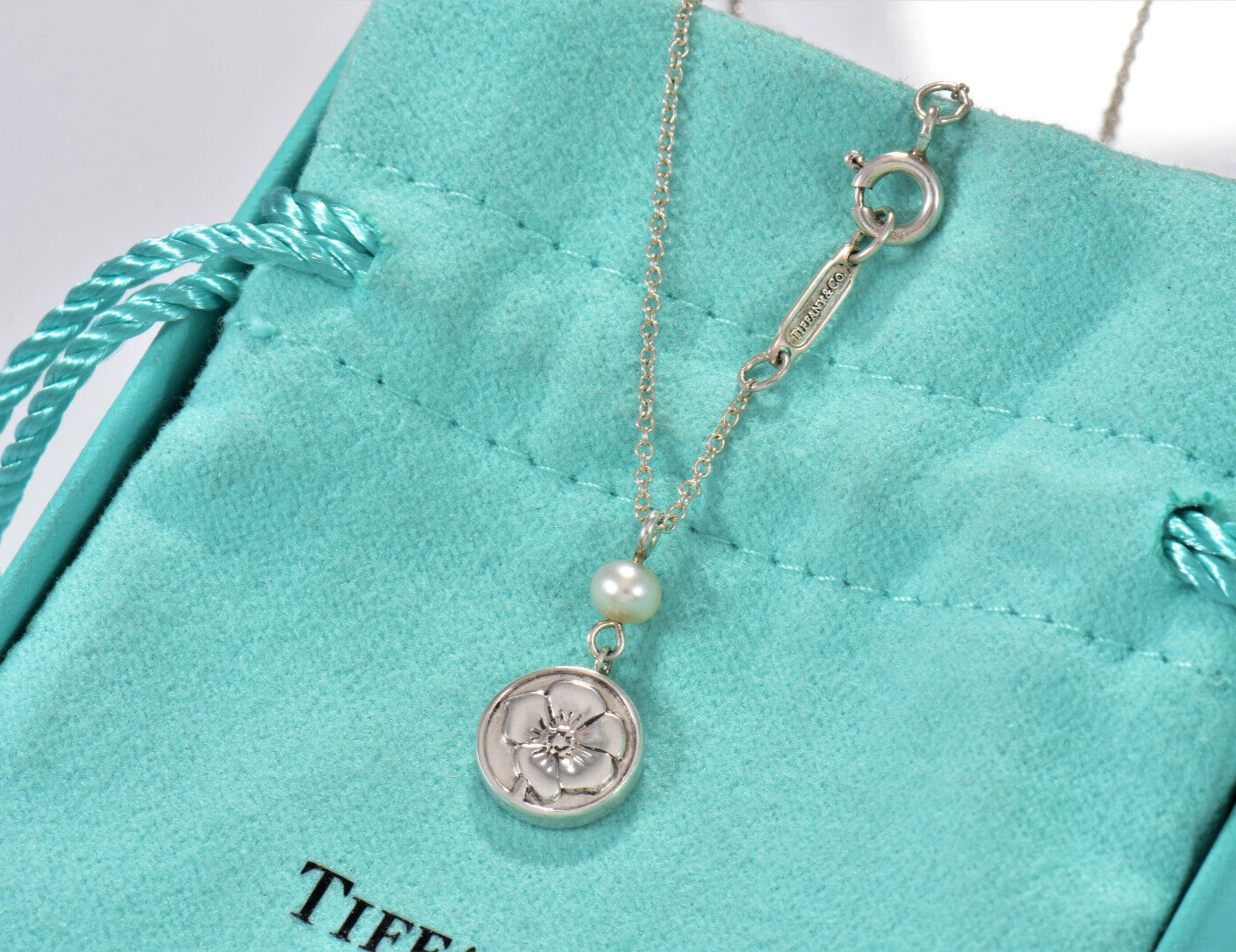 Tiffany & Co Sterling Silver Pearl Rose Flower Drop Pendant Necklace & Box Pouch