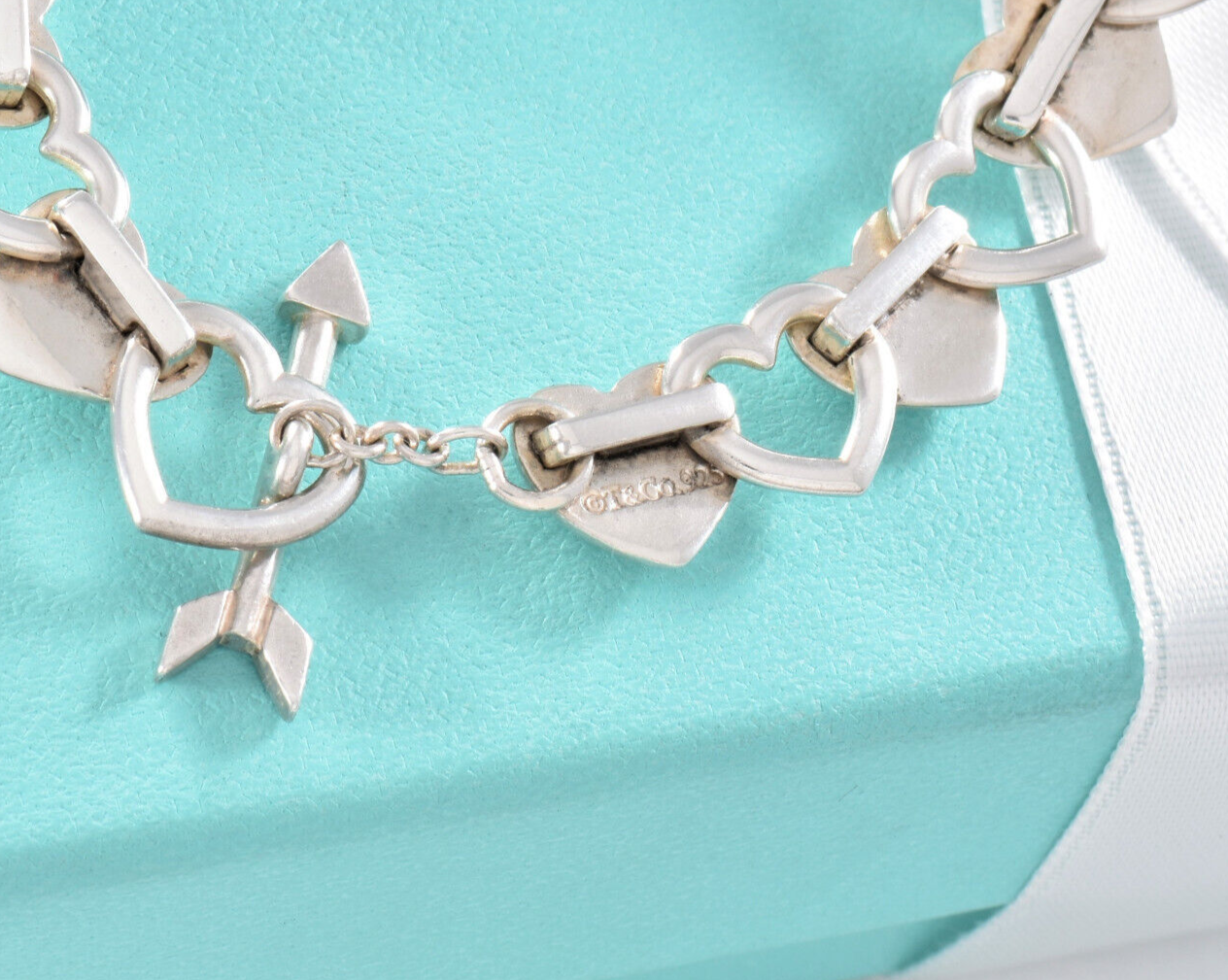 Tiffany & Co Sterling Silver Heart Arrow Link Toggle Bracelet in Box Pouch Rare