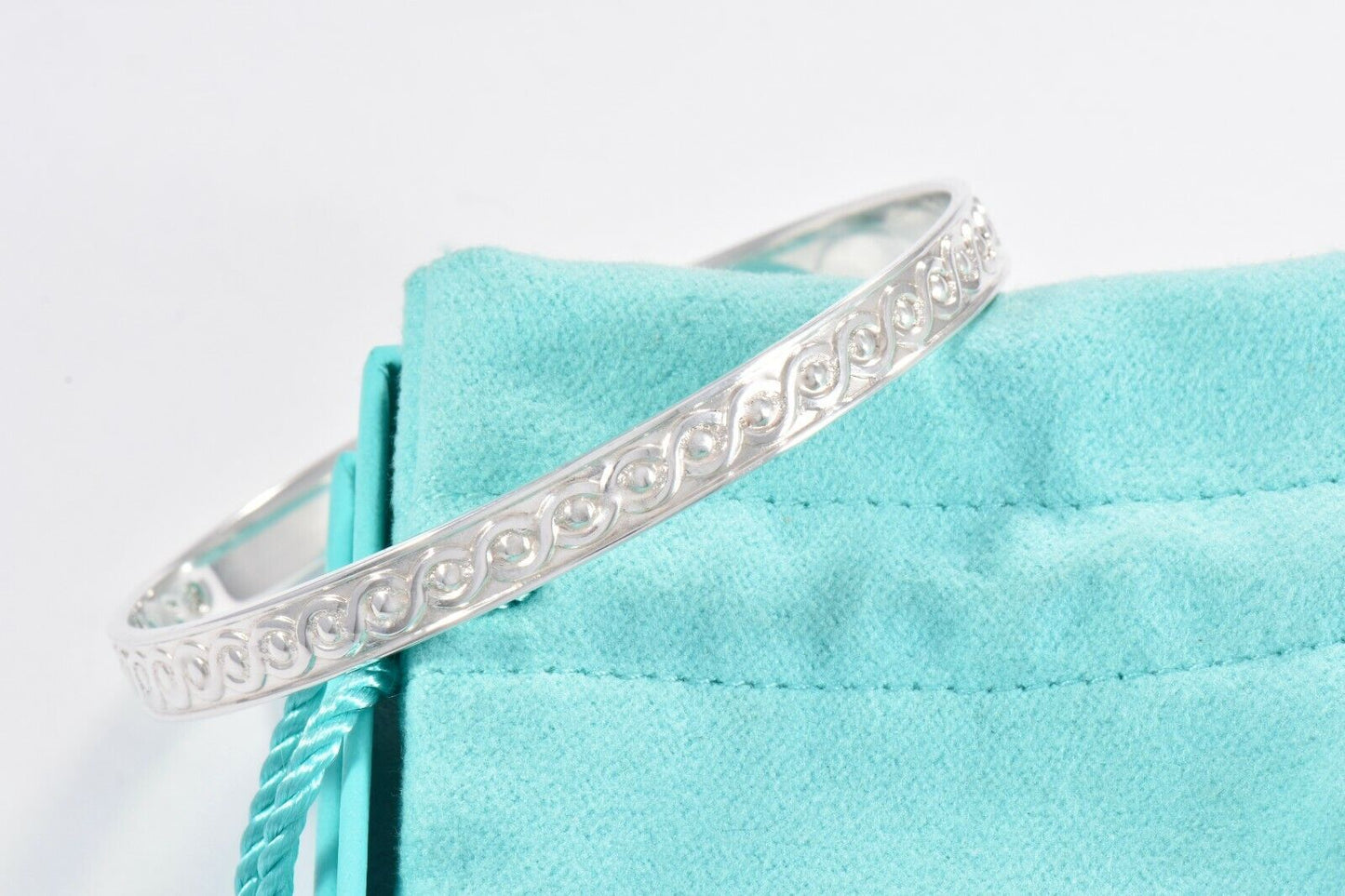 Tiffany & Co Silver Infinity Makers Limited Edition Bangle Bracelet Size Large