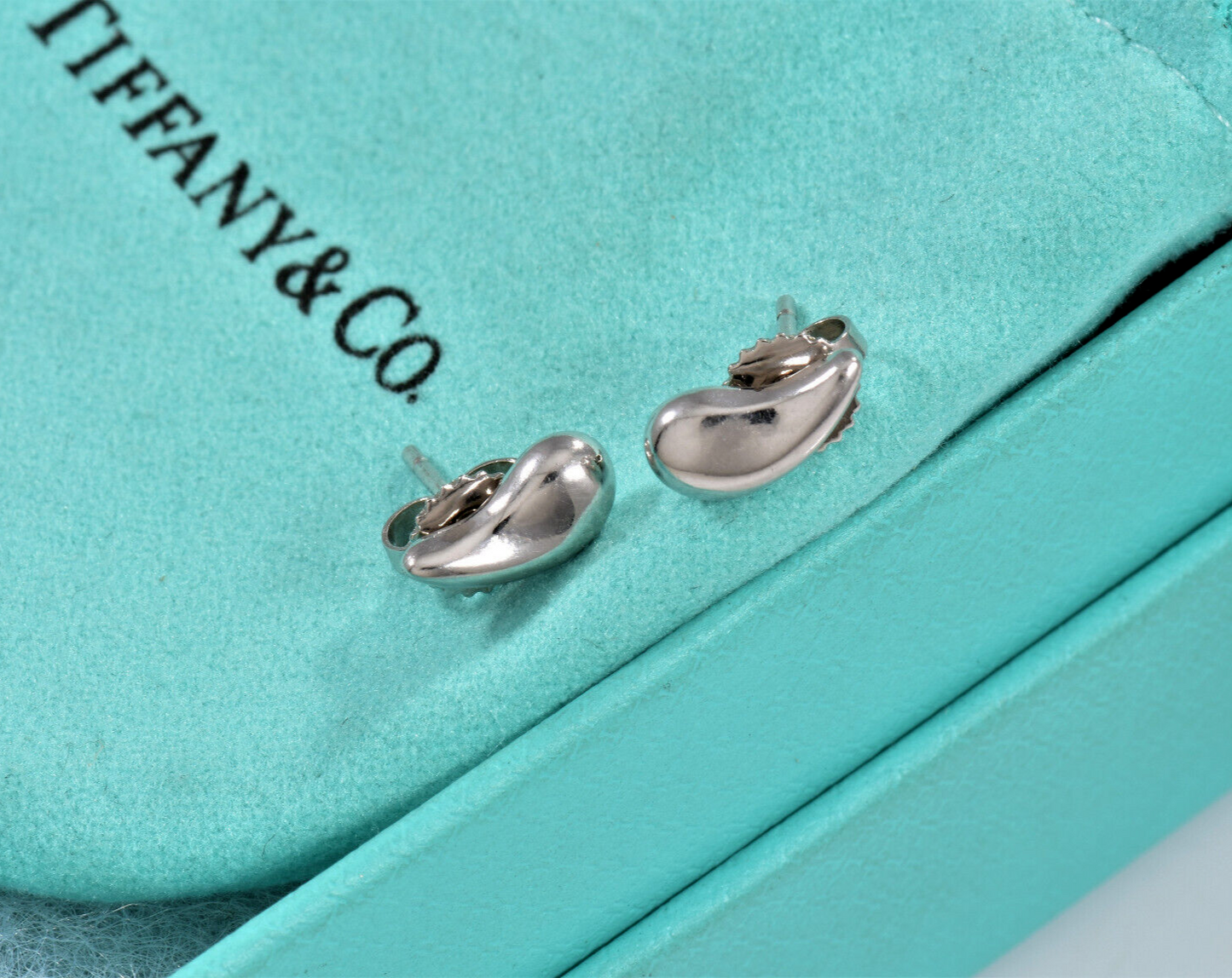 Tiffany & Co Platinum Elsa Peretti Teardrop Stud Earrings in Box Pouch Rare