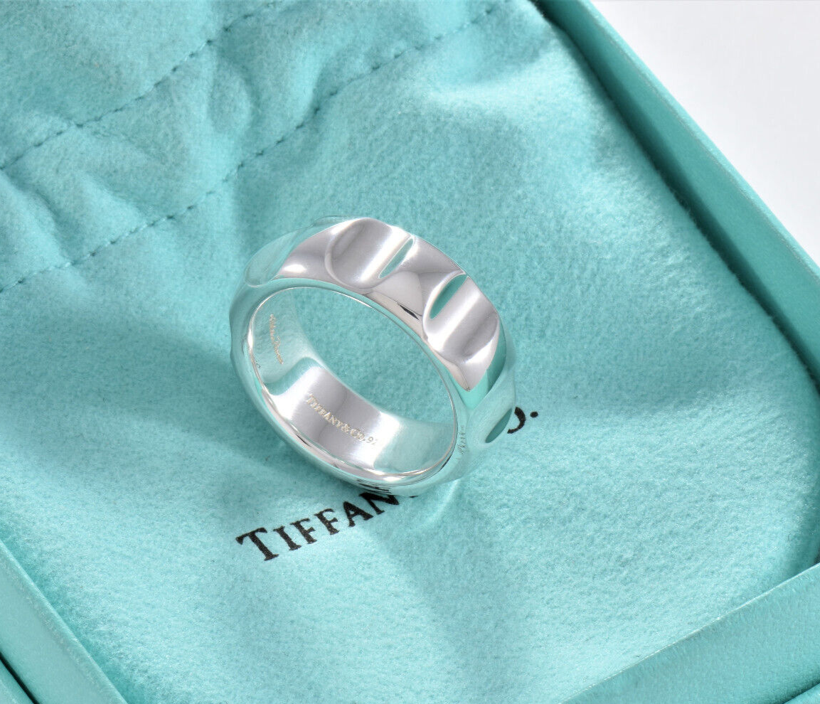 Tiffany & Co Diamond Silver Paloma Picasso Groove Ring Size 5.5 Band in Pouch