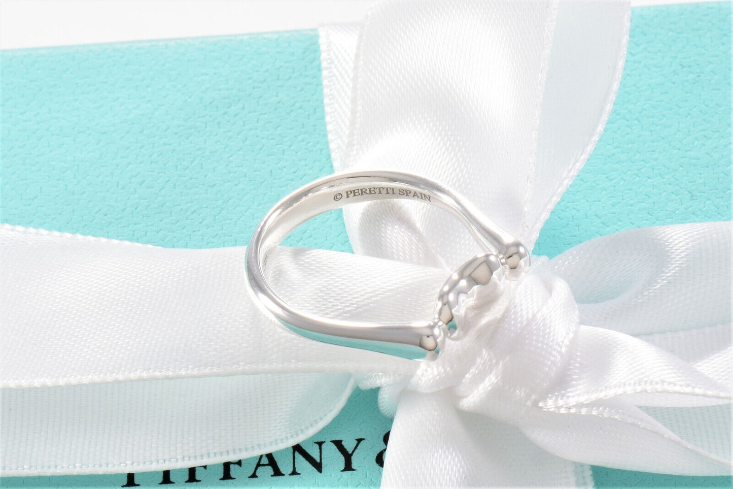 Tiffany & Co Sterling Silver Elsa Peretti Bean Ring Mini Size 6 Box Pouch Lovely