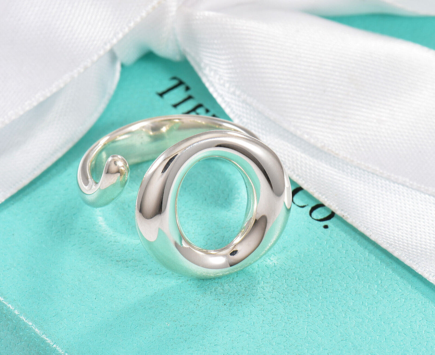 Tiffany & Co Silver Elsa Peretti Sevillana O Ring Size 9.5 in Box Pouch Ribbon