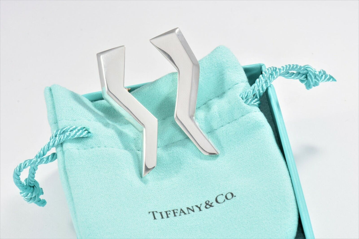 Rare Vintage 1985 Tiffany & Co Paloma Picasso Silver Lightning Bolt Earrings