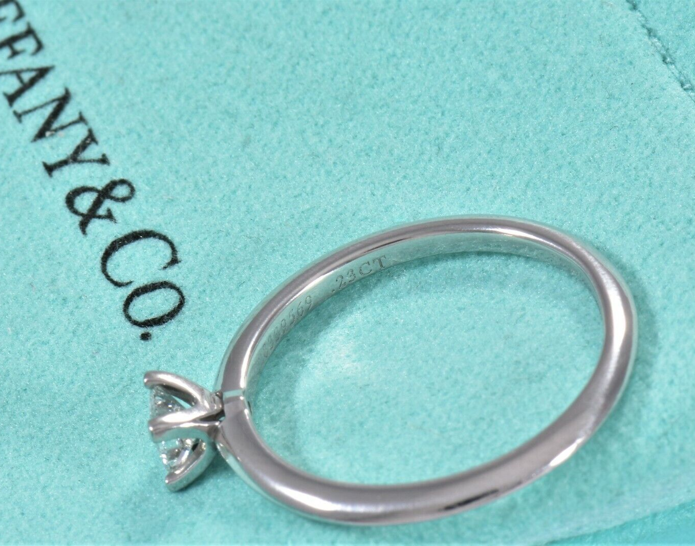 Tiffany & Co Platinum .23 ct Solitaire Diamond Knife Edge Band Ring Size 7 Boxed