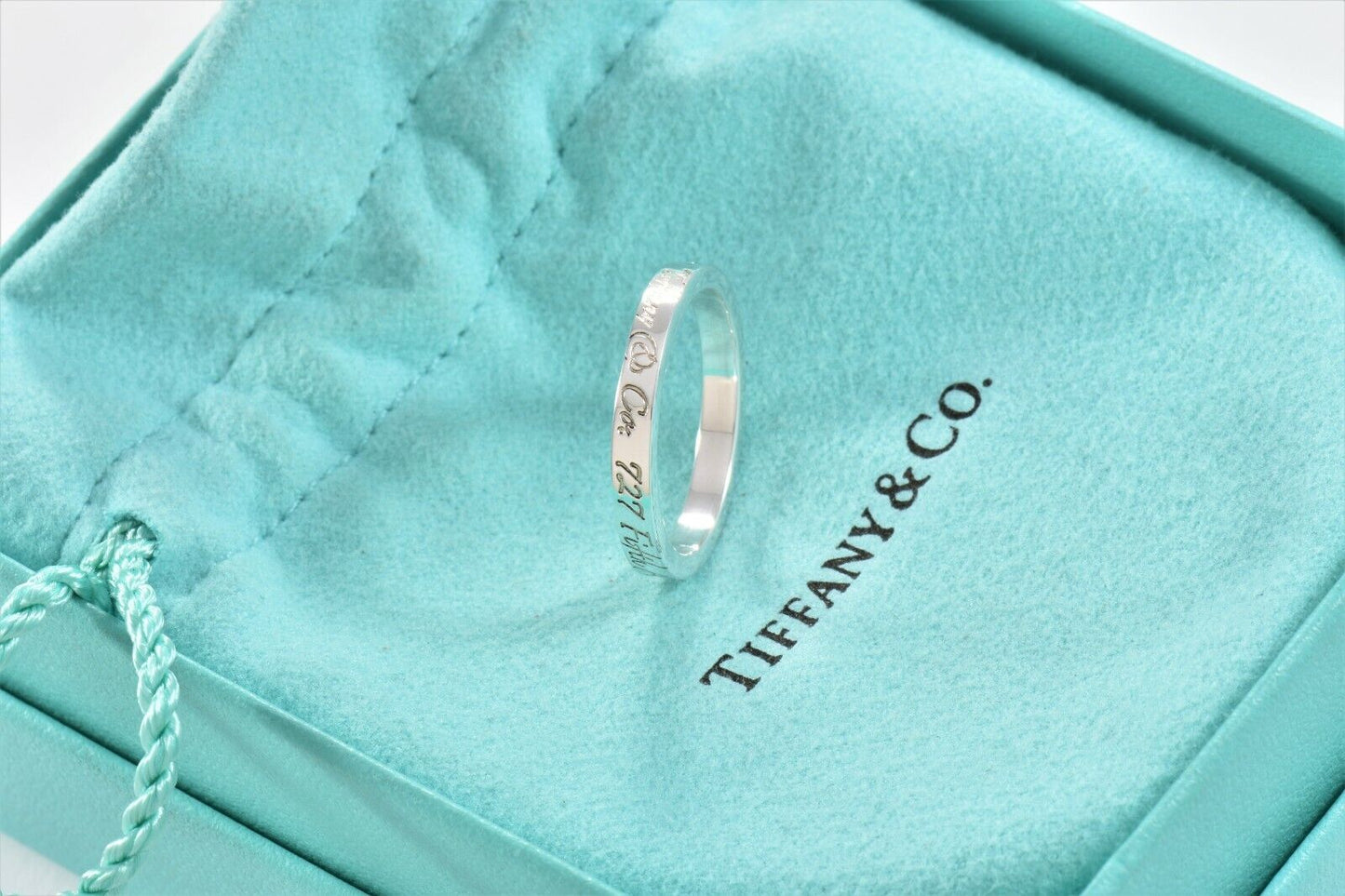 Tiffany & Co Silver Fifth Avenue Address Notes Narrow Band Ring Size 7 in Pouch