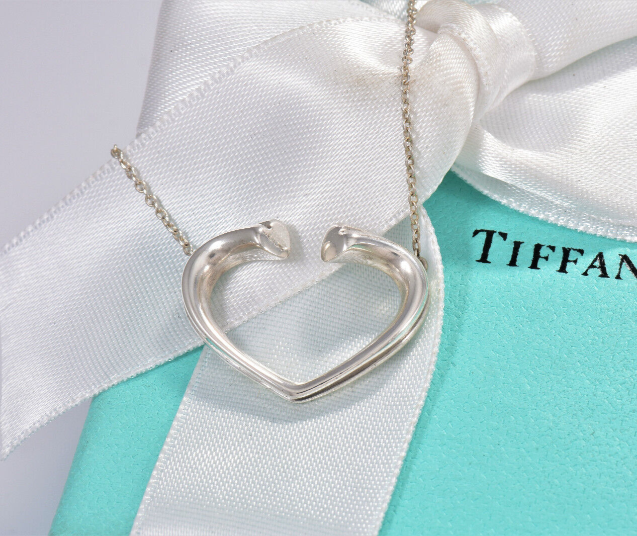 Tiffany & Co Silver Paloma Picasso Large Tenderness Heart Pendant Necklace Boxed