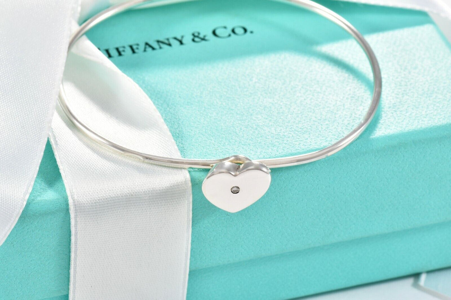 Tiffany & Co Picasso Silver Diamond Heart Bangle Hook 7.25" Bracelet & Box Pouch