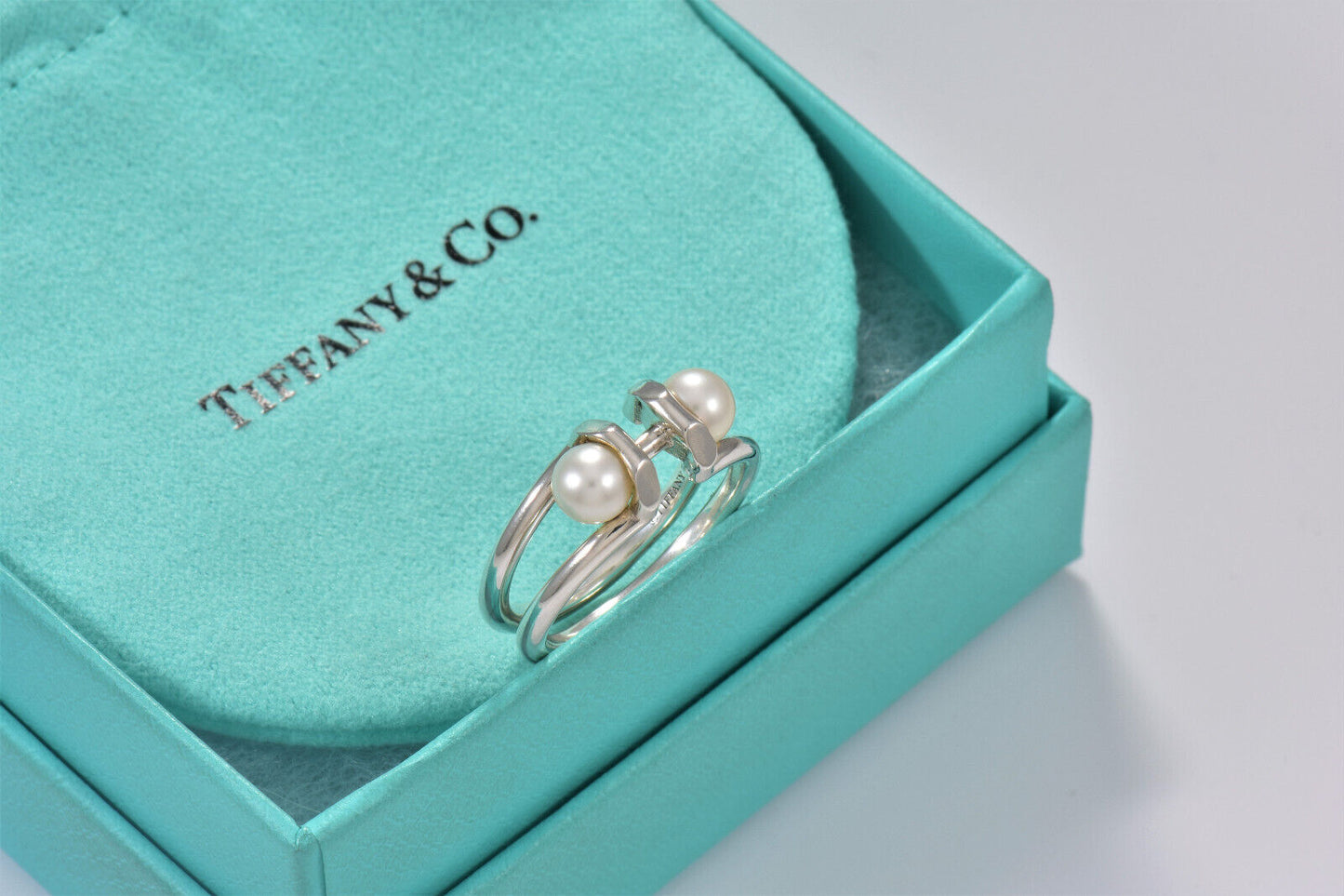 Tiffany & Co Silver HardWear Double Pearl Bypass Ring Size 8 in Box Pouch Lovely