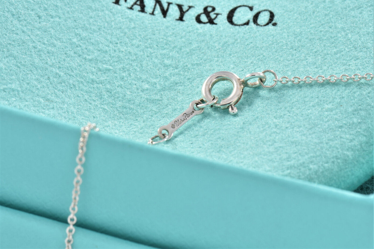 Tiffany & Co Silver Paloma Picasso Crown Hearts Pendant Necklace in Pouch Clover