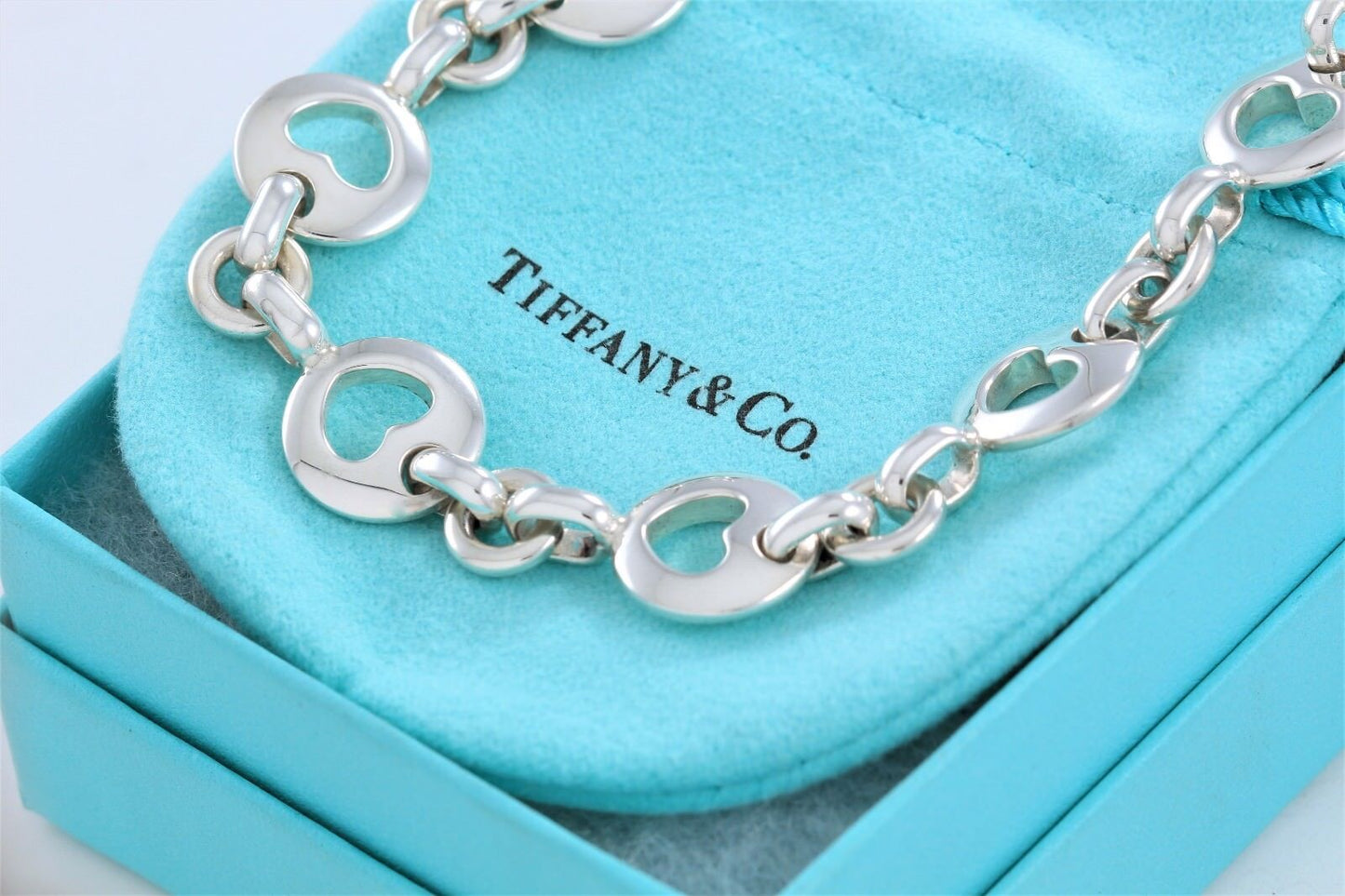 Tiffany & Co Sterling Silver Stencil Heart Chain Link Love Bracelet 7.3" in Box