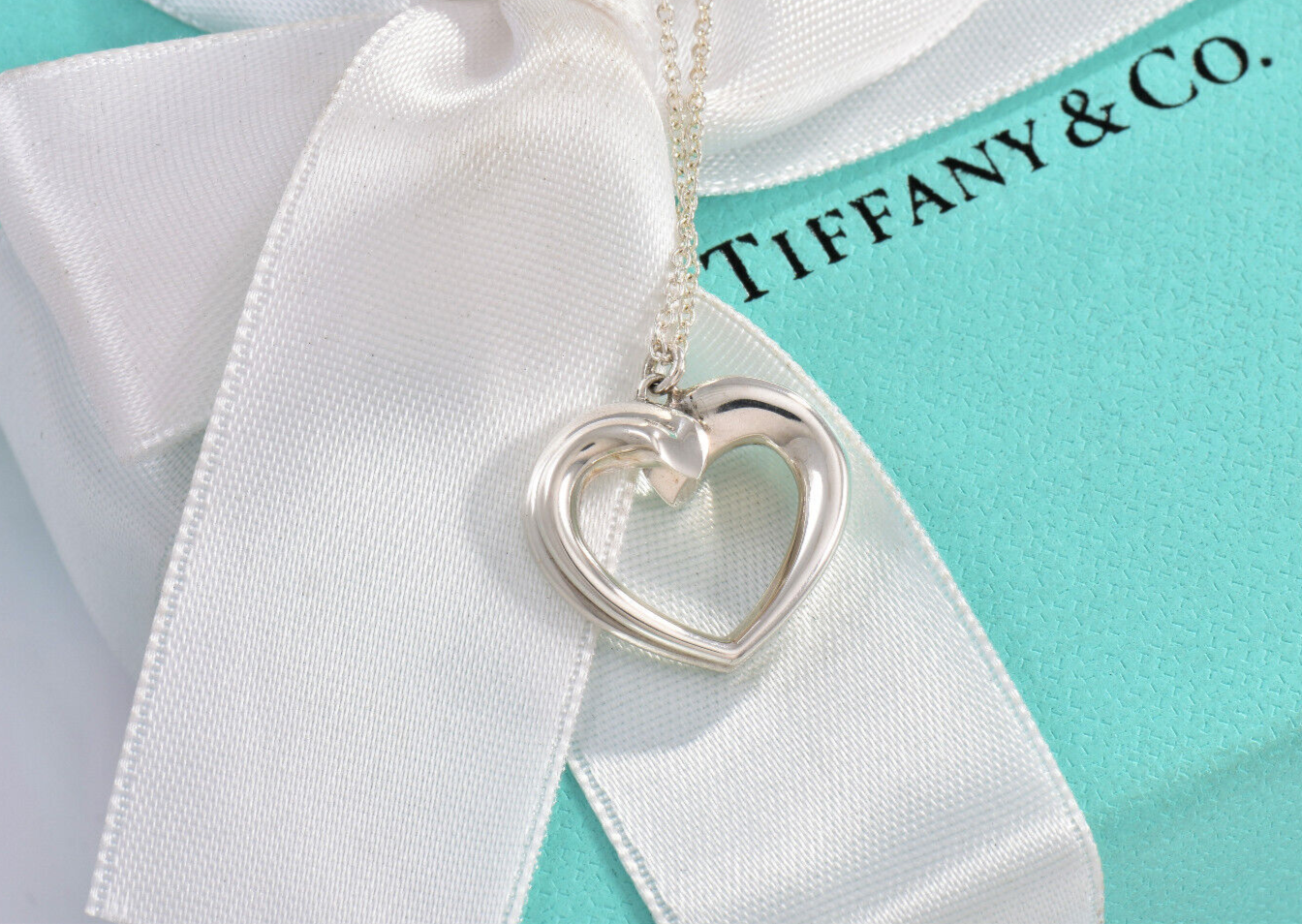 Tiffany & Co Silver Paloma Picasso Tenderness Embrace Heart Pendant 16" Necklace