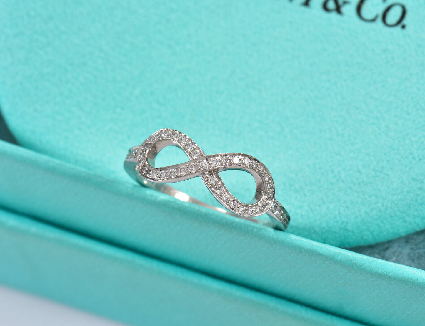 Tiffany & Co Platinum Diamond Infinity Ring Size 5.5 Eternity Band in Box Pouch