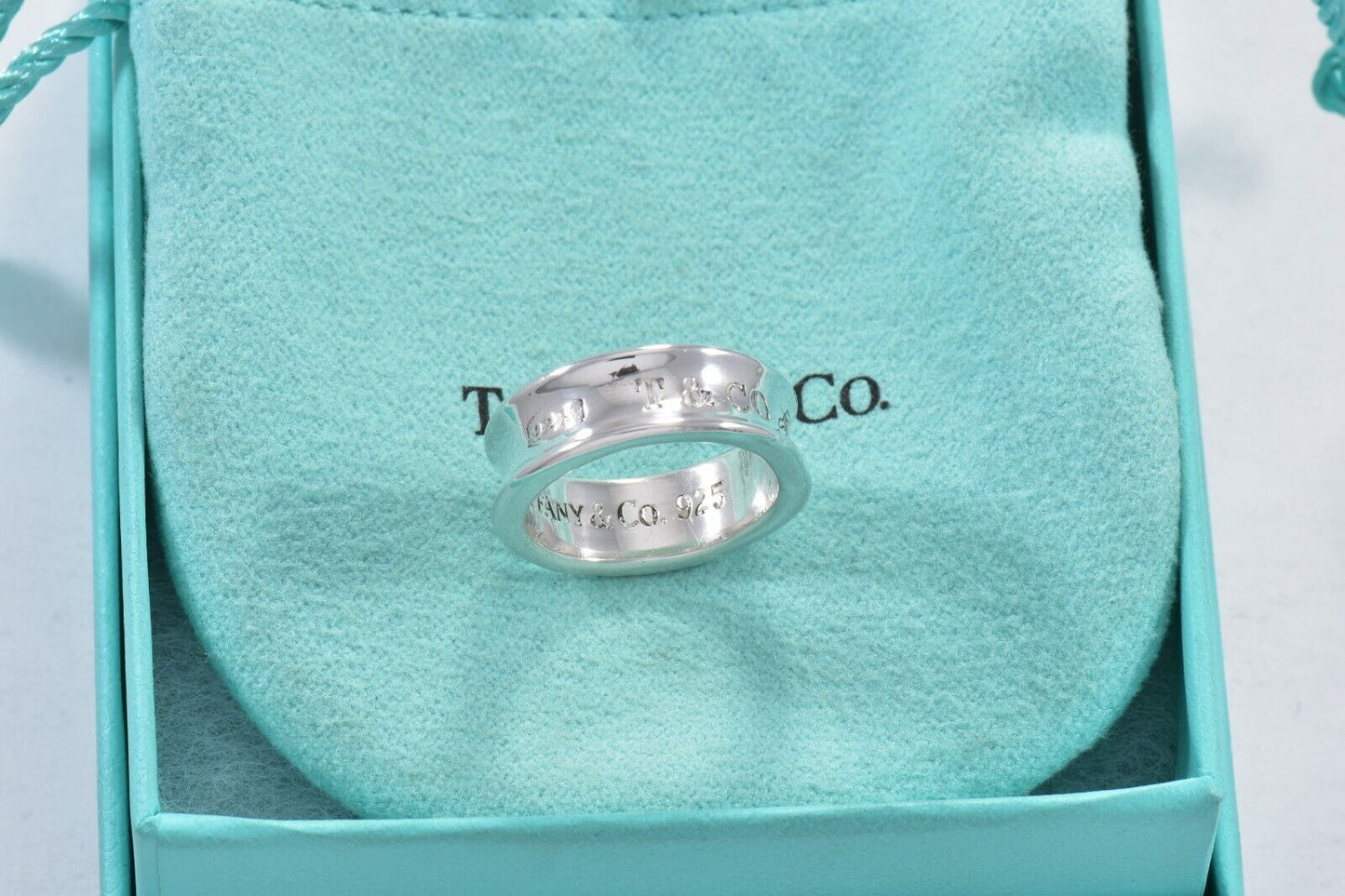 Vintage 1997 Tiffany & Co Silver 1837 Medium Ring Band Size 5.5 in Pouch Mens