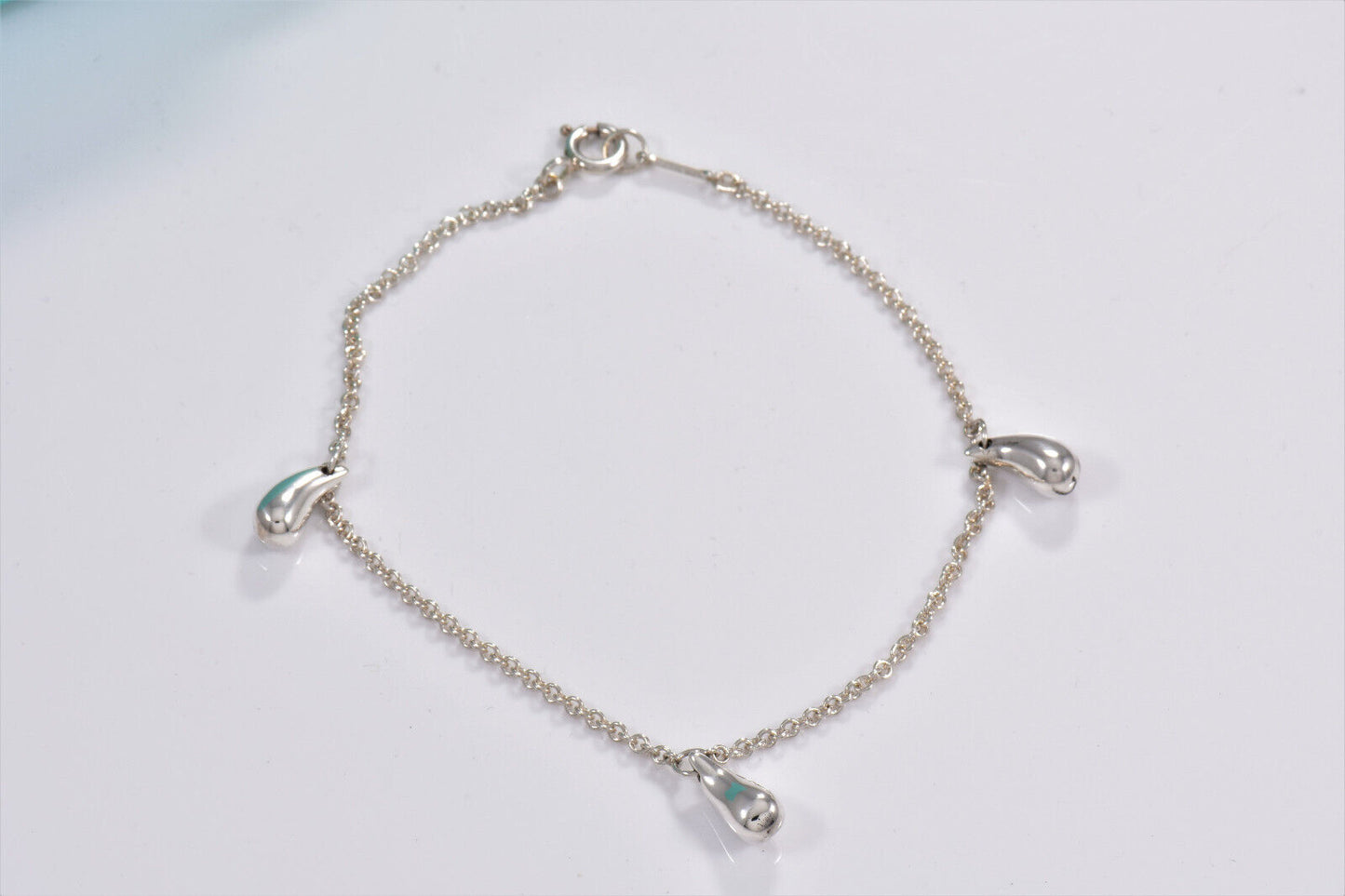 Tiffany & Co Silver Elsa Peretti Three Teardrop Charm 7.25" Bracelet and Pouch 3