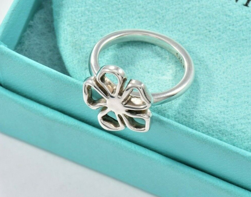 Tiffany & Co Sterling Silver Hibiscus Flower Ring Size 5 in Pouch Open Nature