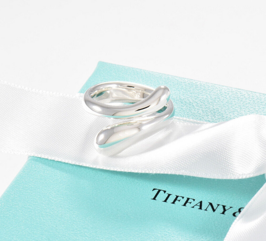 Tiffany & Co Sterling Silver Elsa Peretti Teardrop Ring Size 6.5 in Pouch Lovely