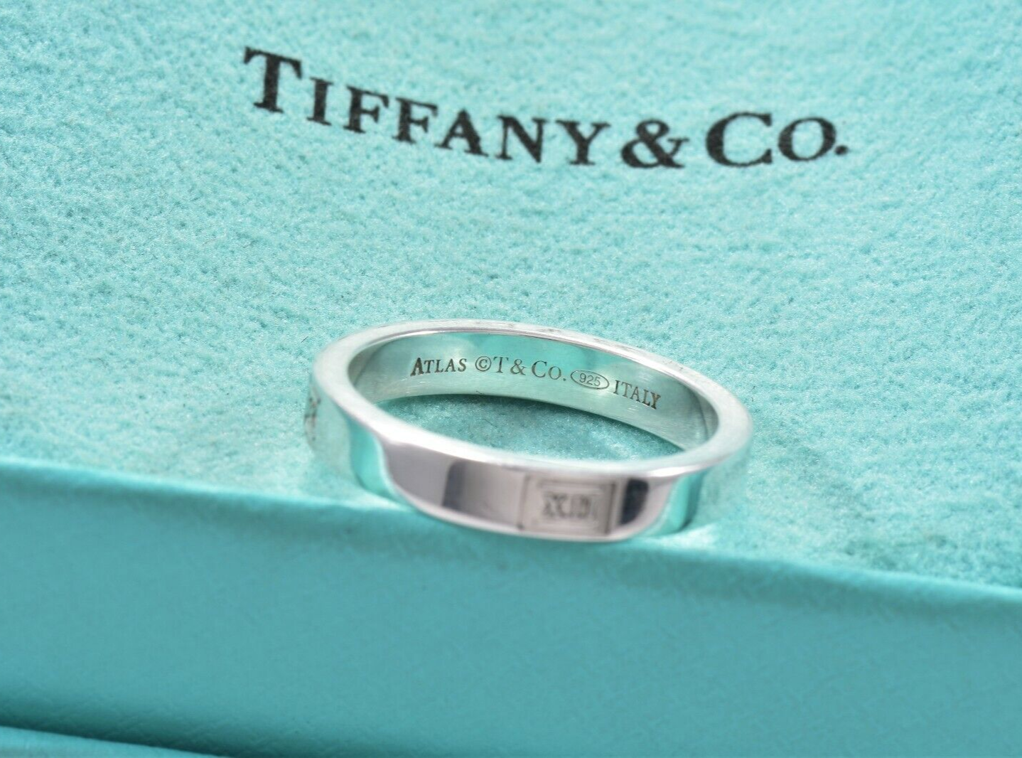 Tiffany & Co Silver 4mm Modern Atlas Roman Numerals Band Ring Size 6.5 in Pouch